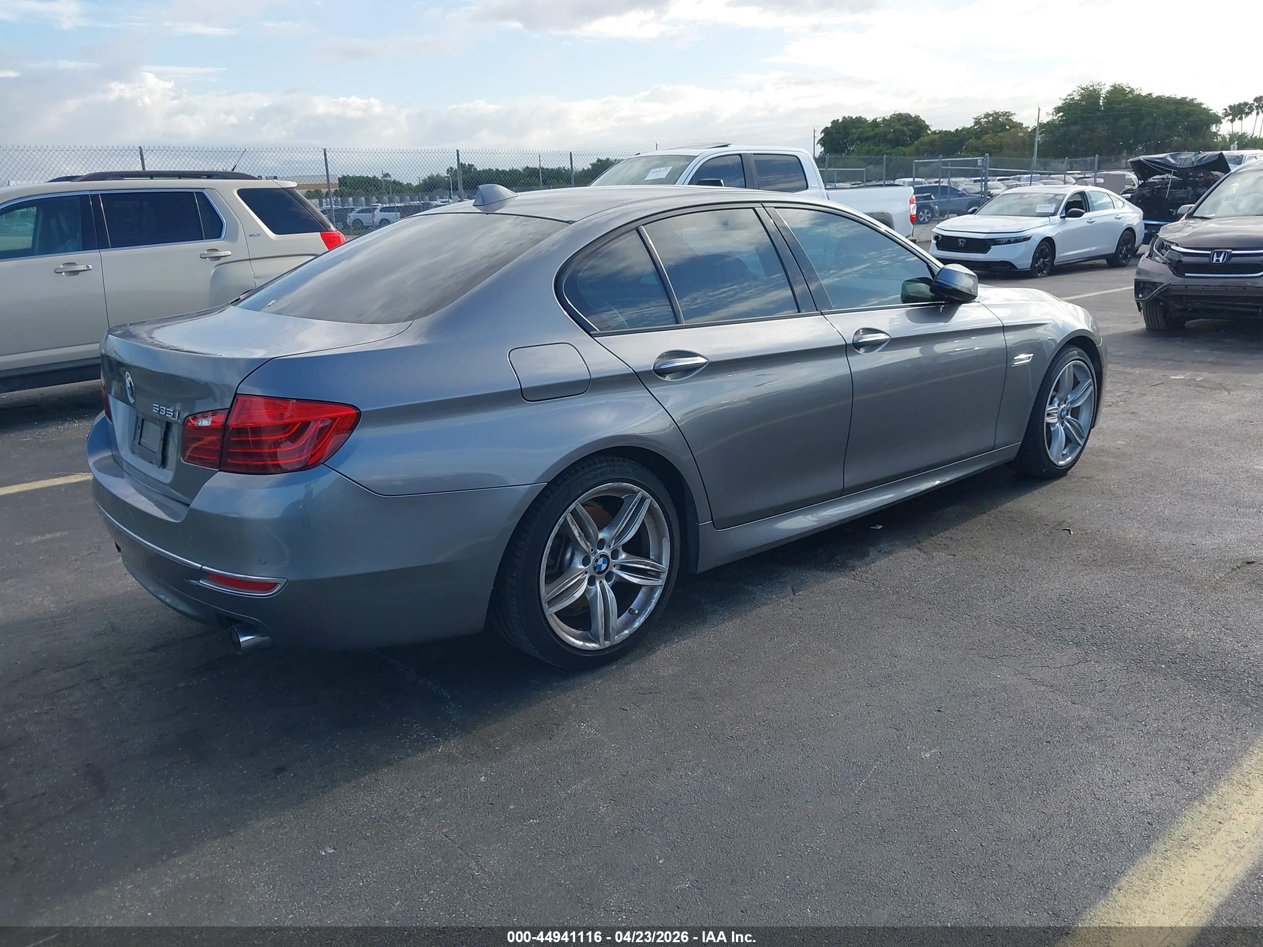 BMW 535I image 4