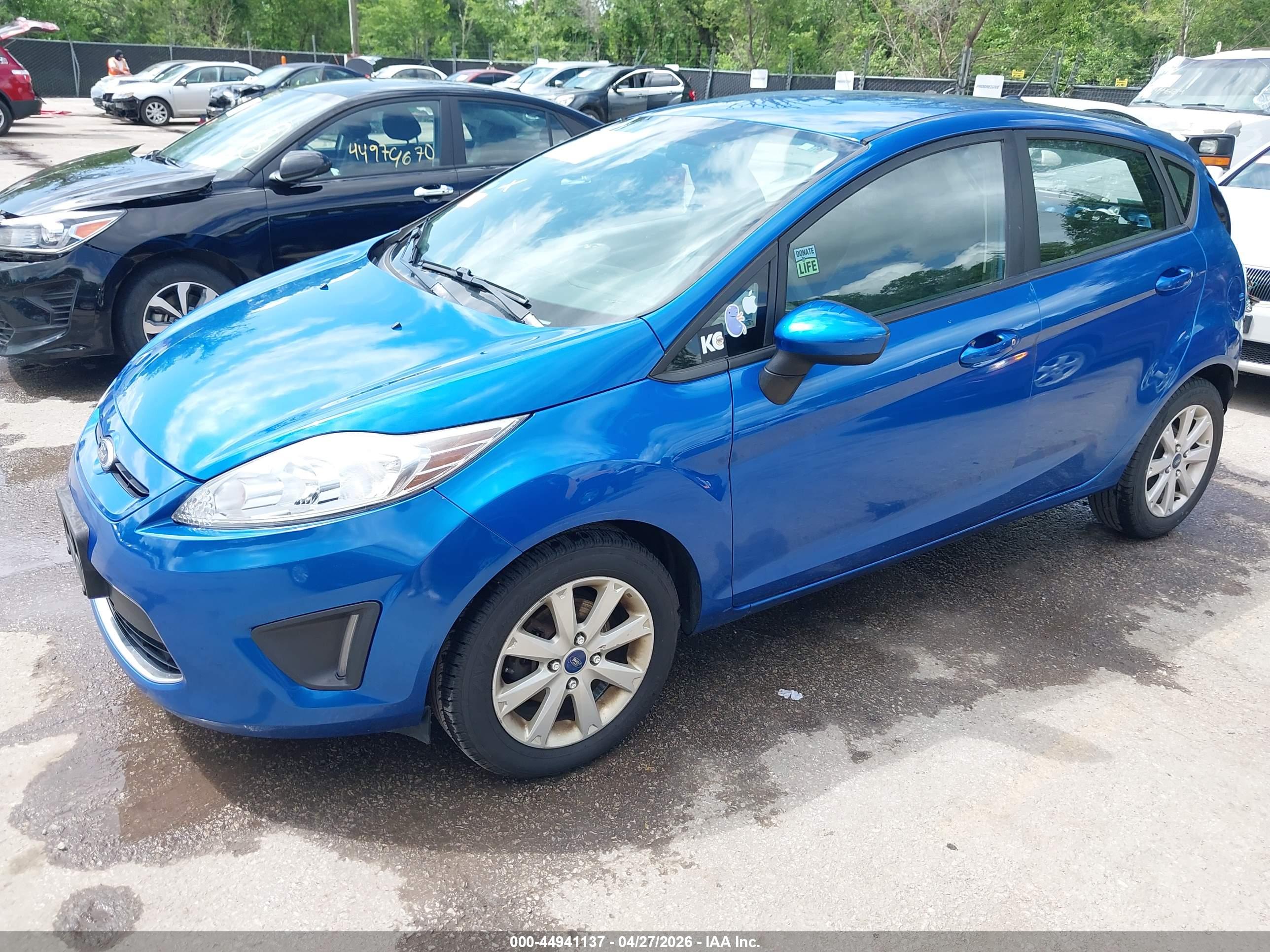 FORD FIESTA image 2