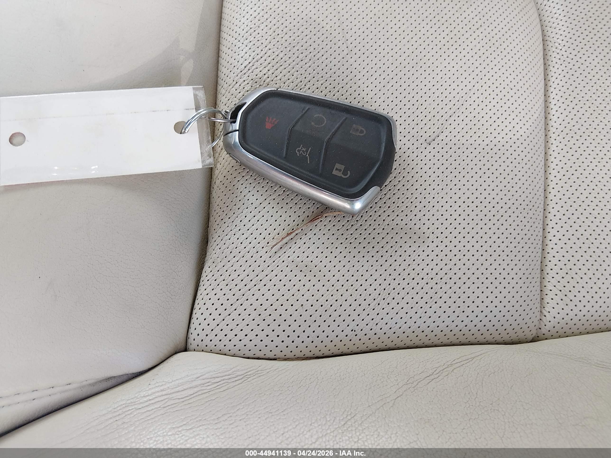 CADILLAC XT5 image 11