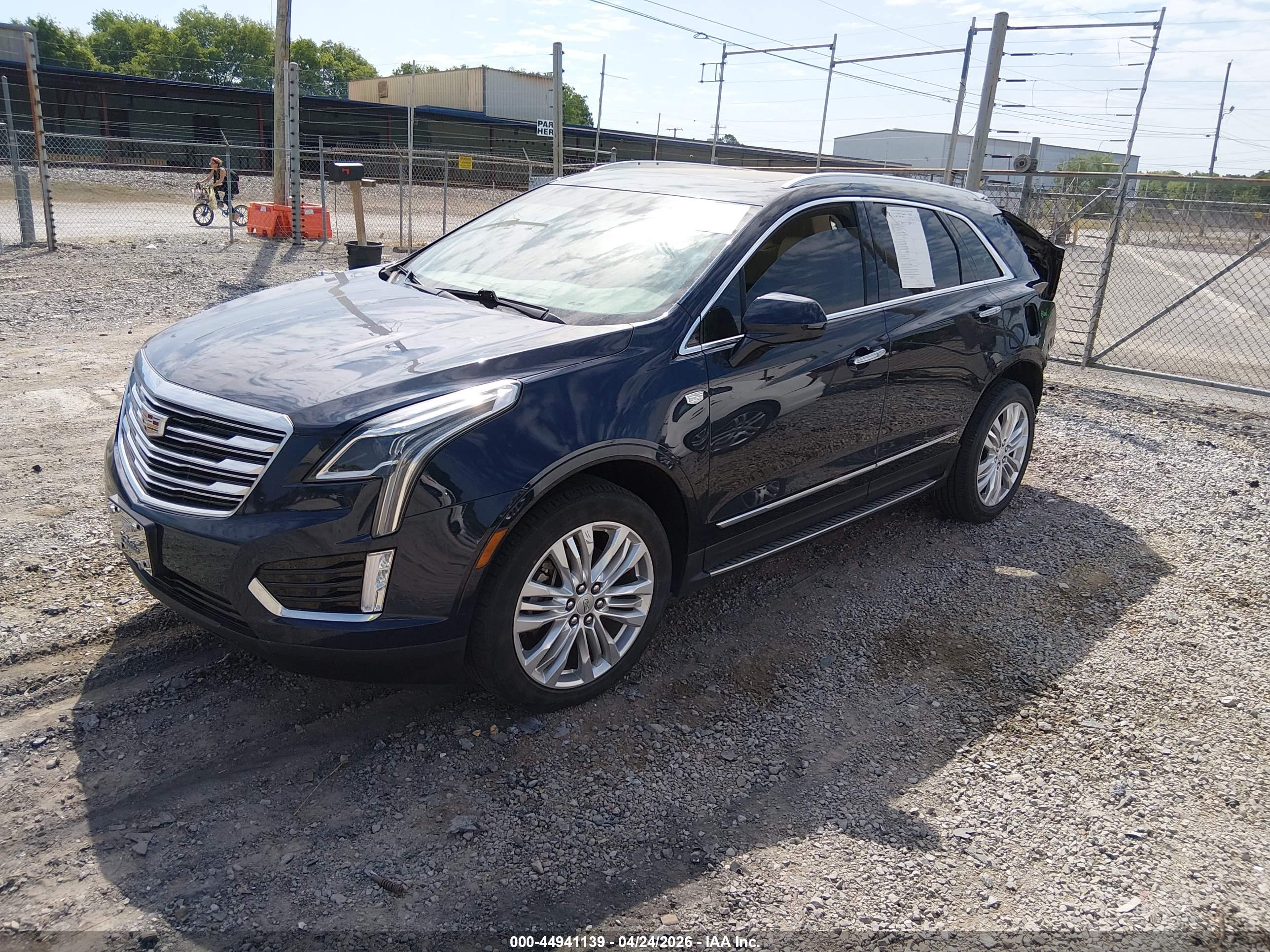 CADILLAC XT5 image 2