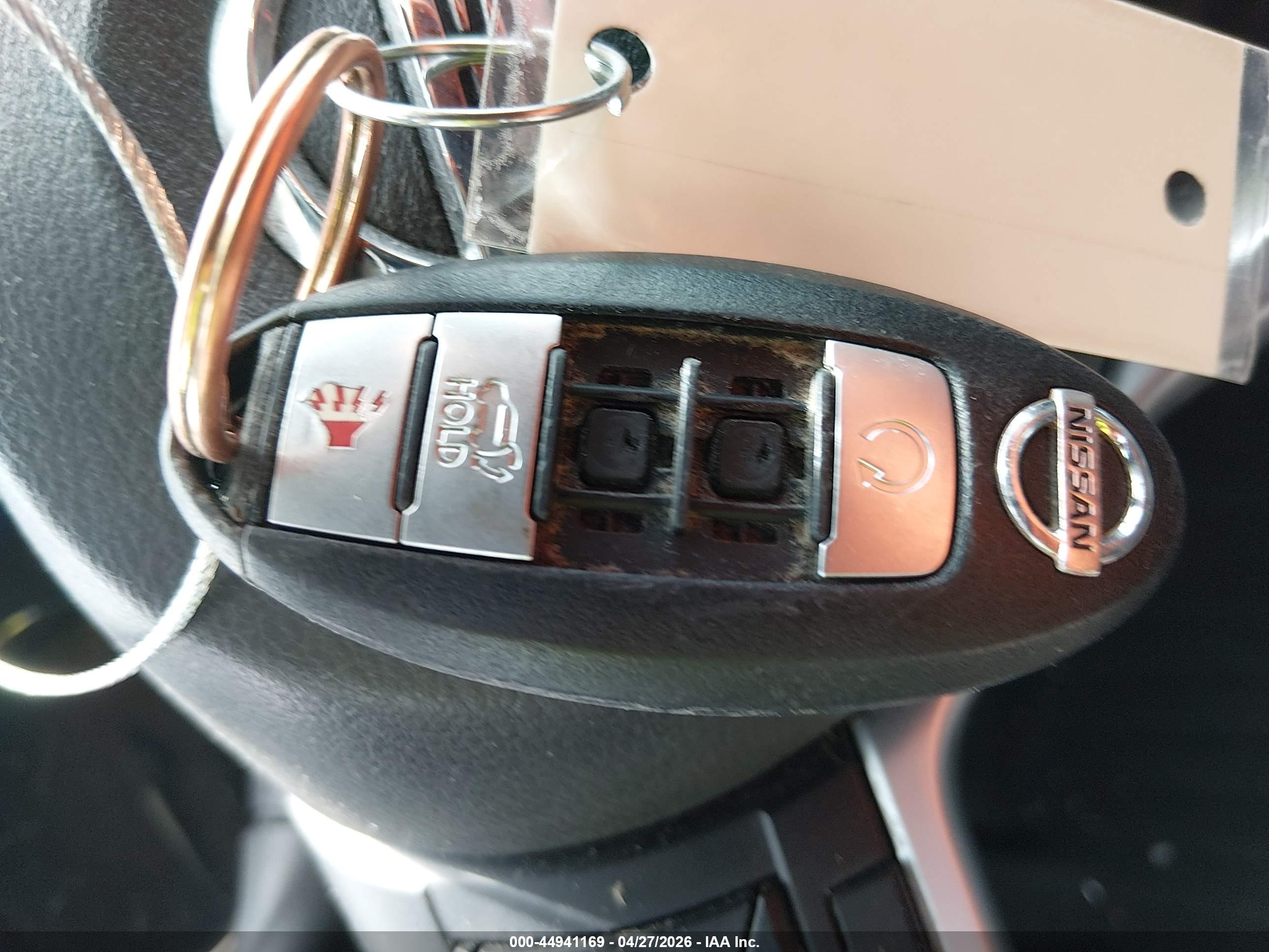 NISSAN ROGUE image 11