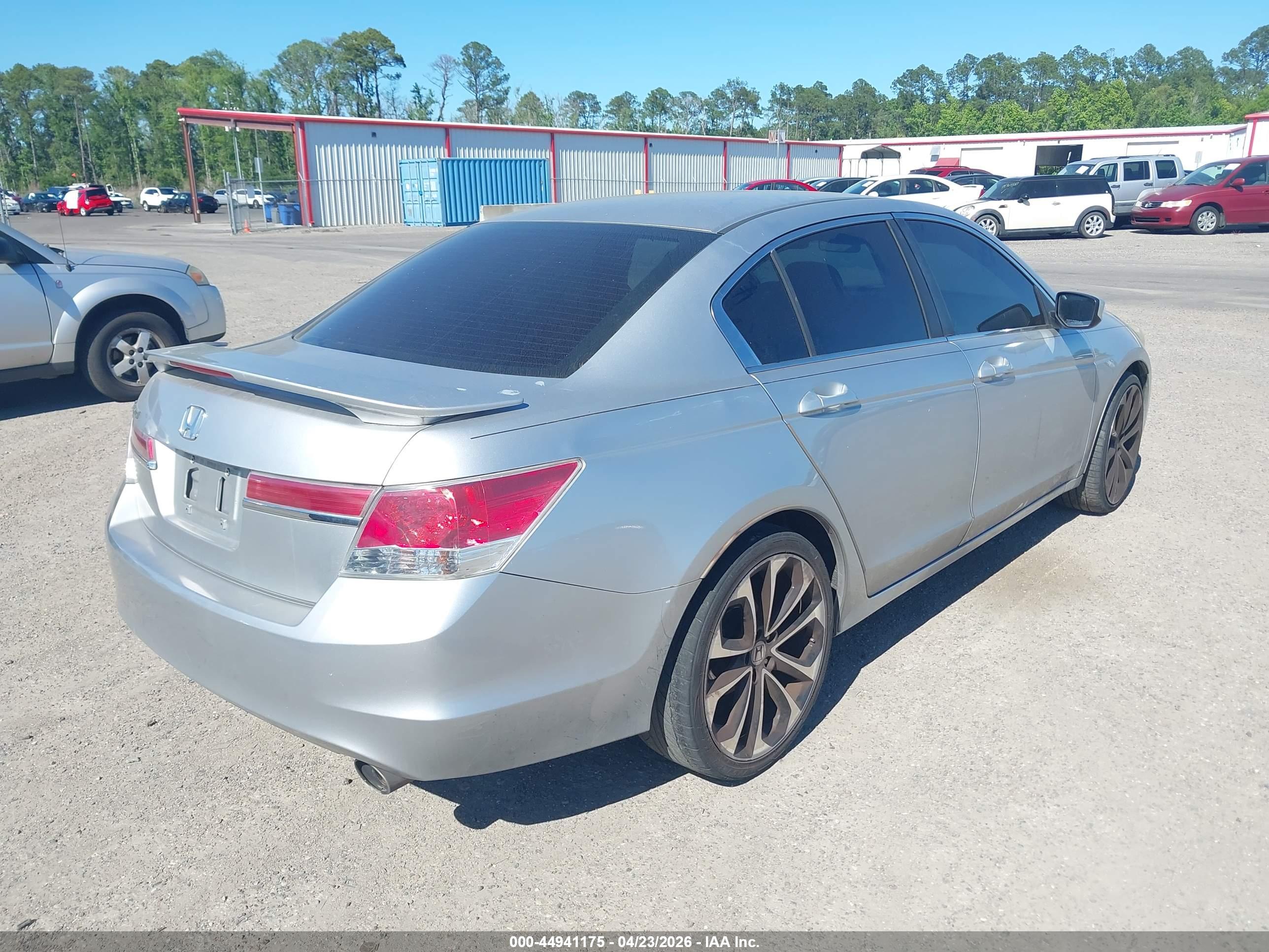 HONDA ACCORD image 4