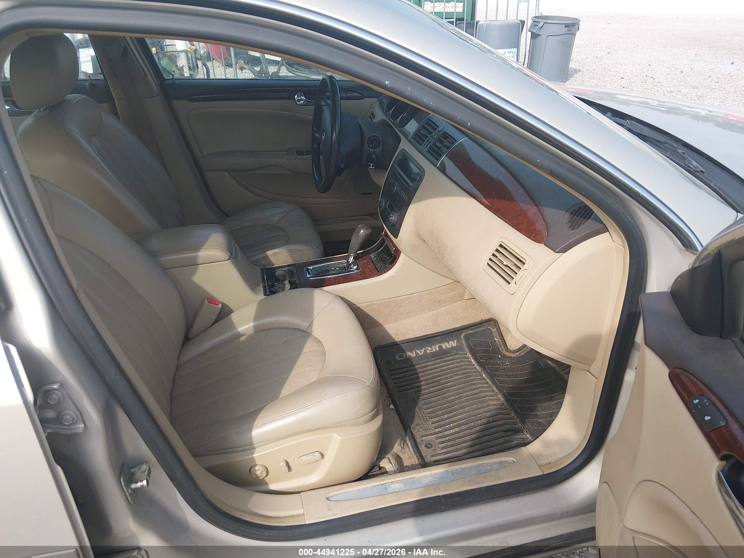 BUICK LUCERNE image 5