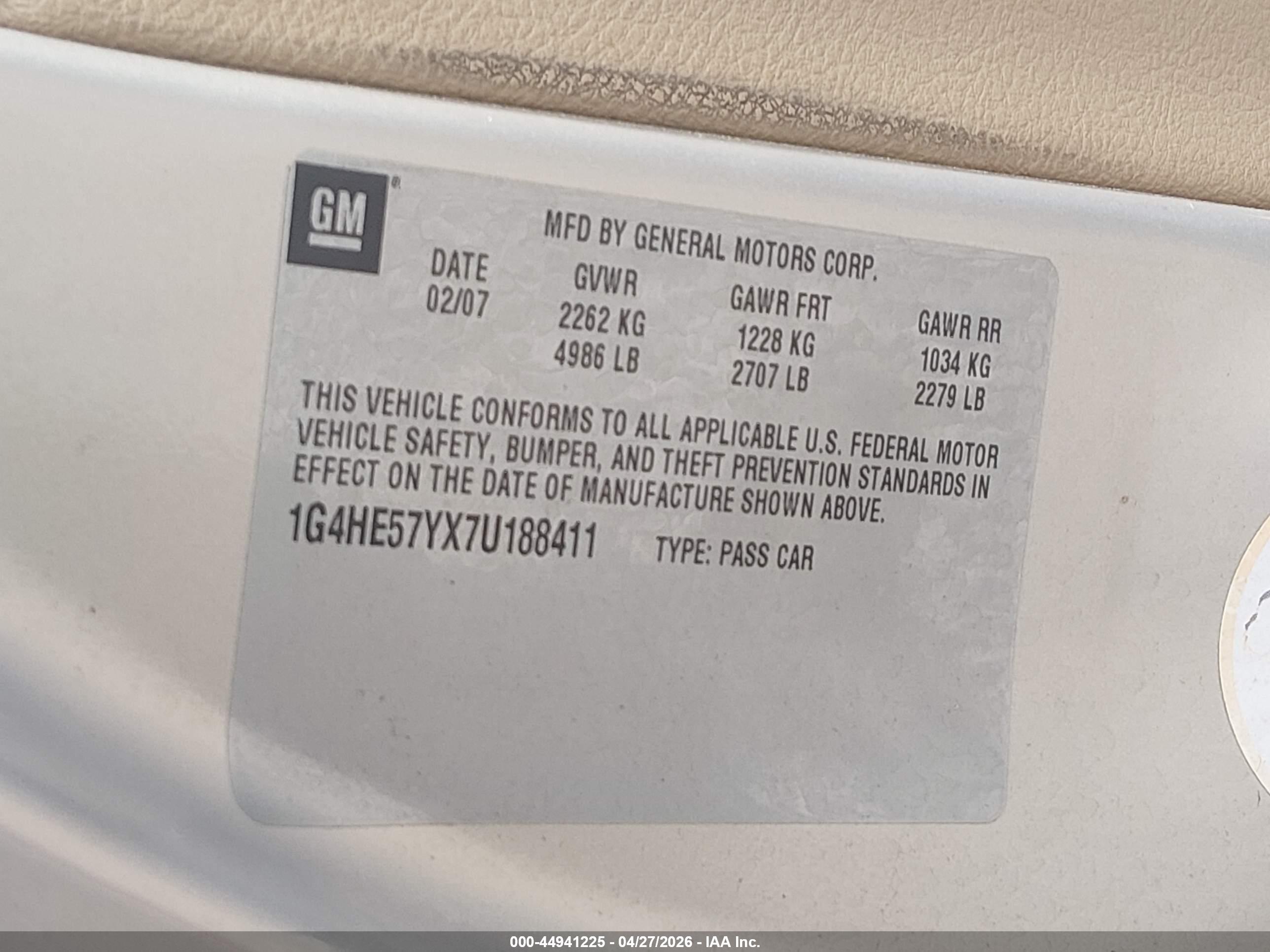 BUICK LUCERNE image 9