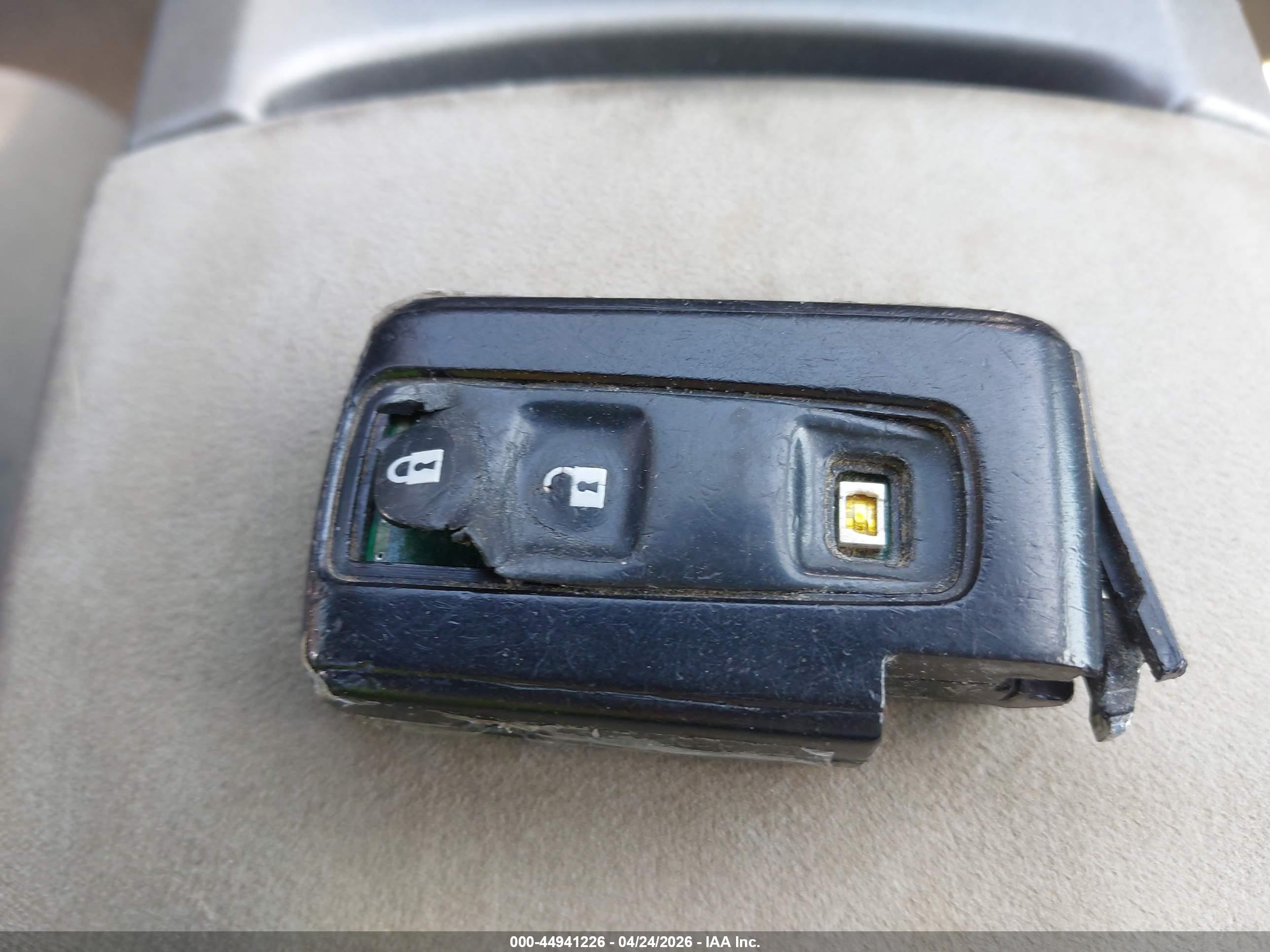 TOYOTA PRIUS image 11