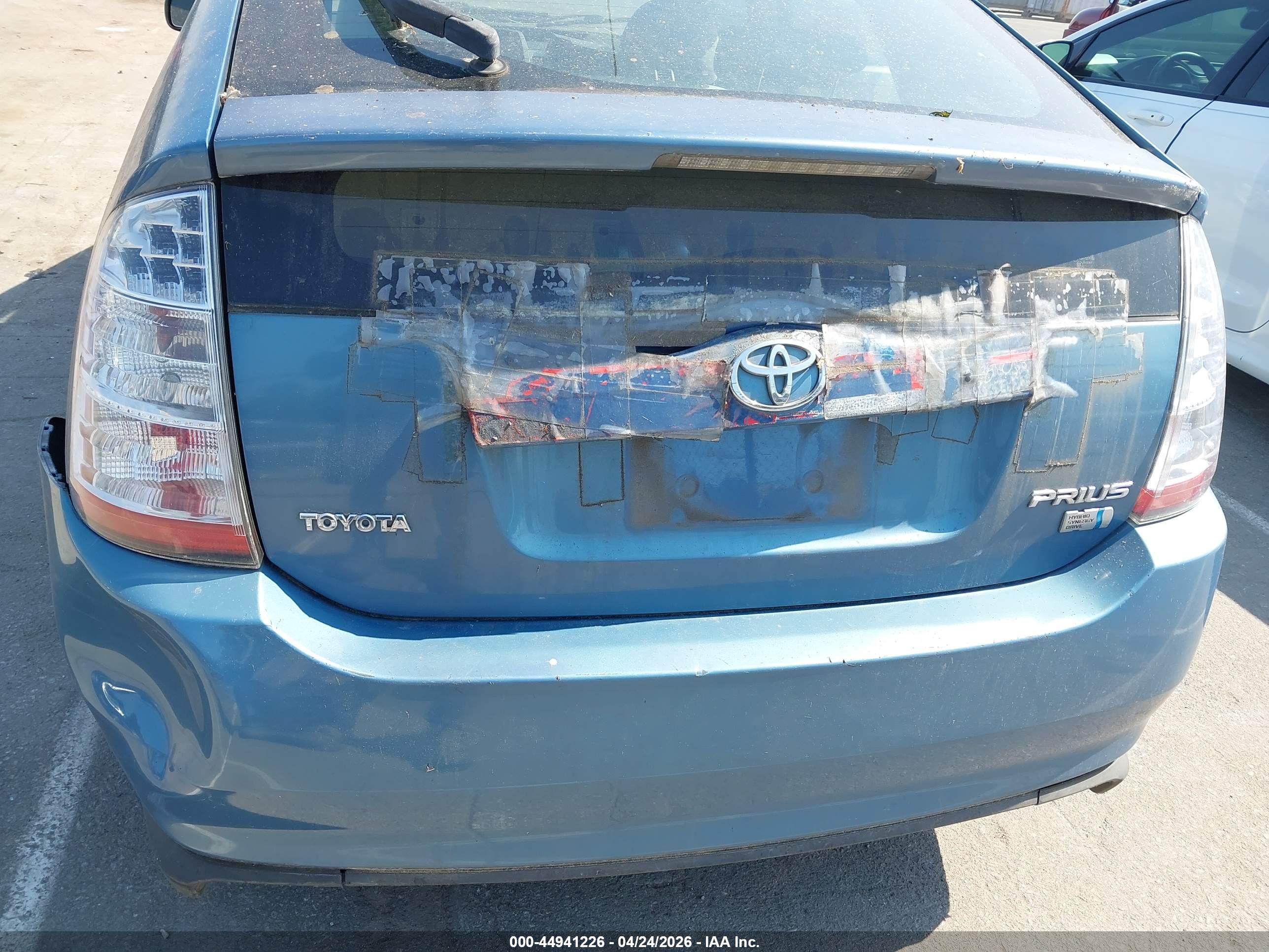 TOYOTA PRIUS image 6