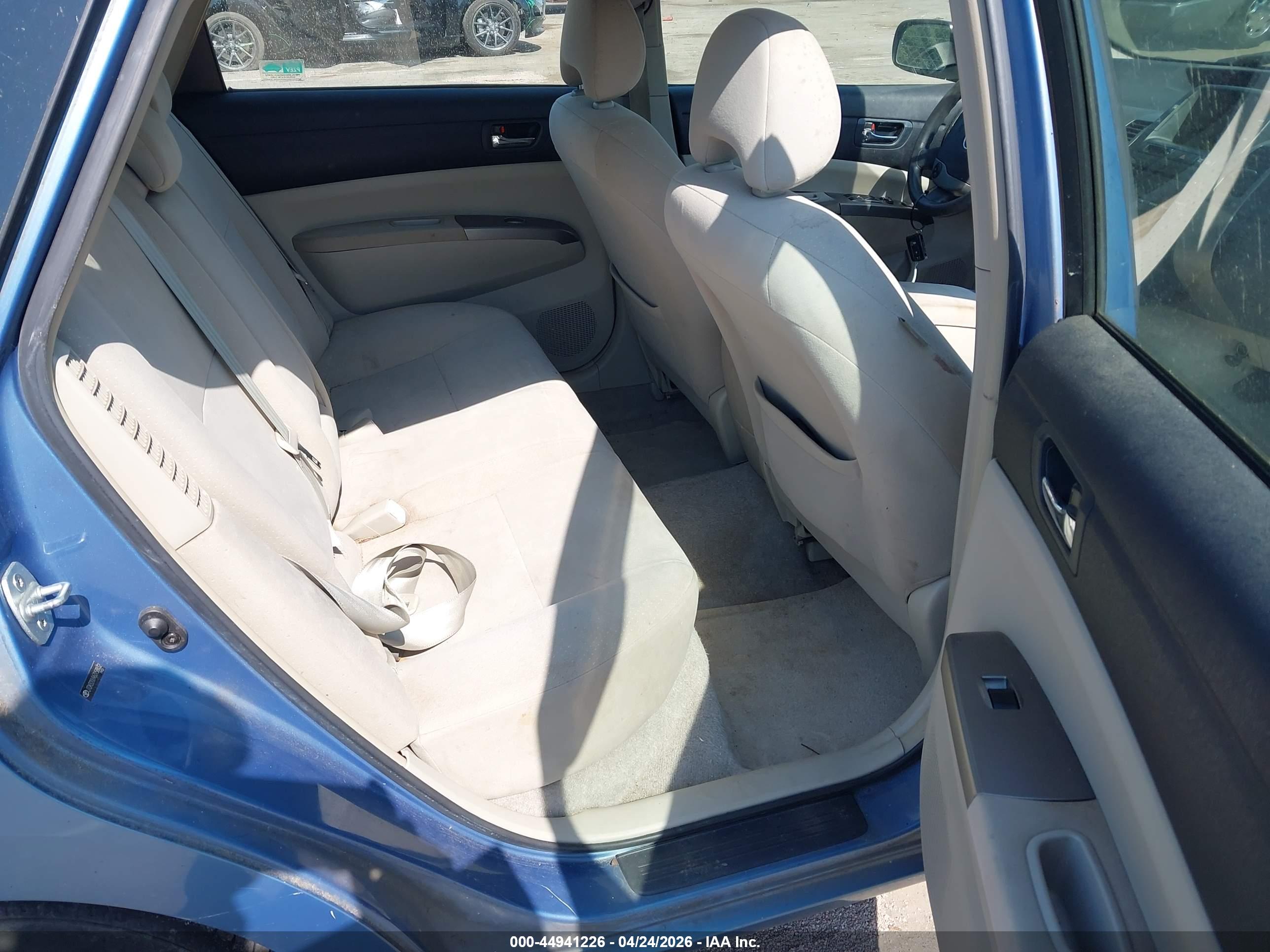 TOYOTA PRIUS image 8