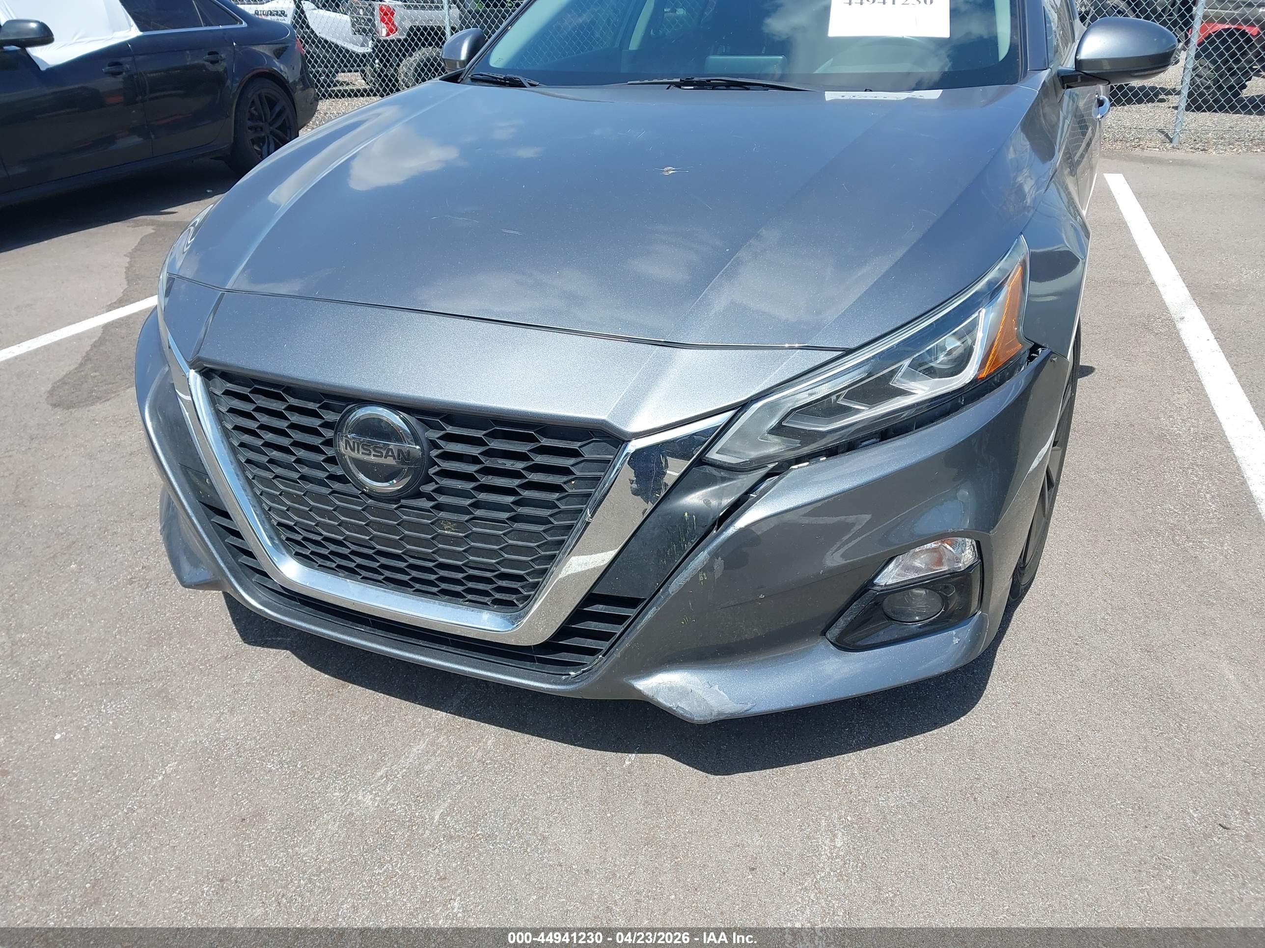NISSAN ALTIMA image 6