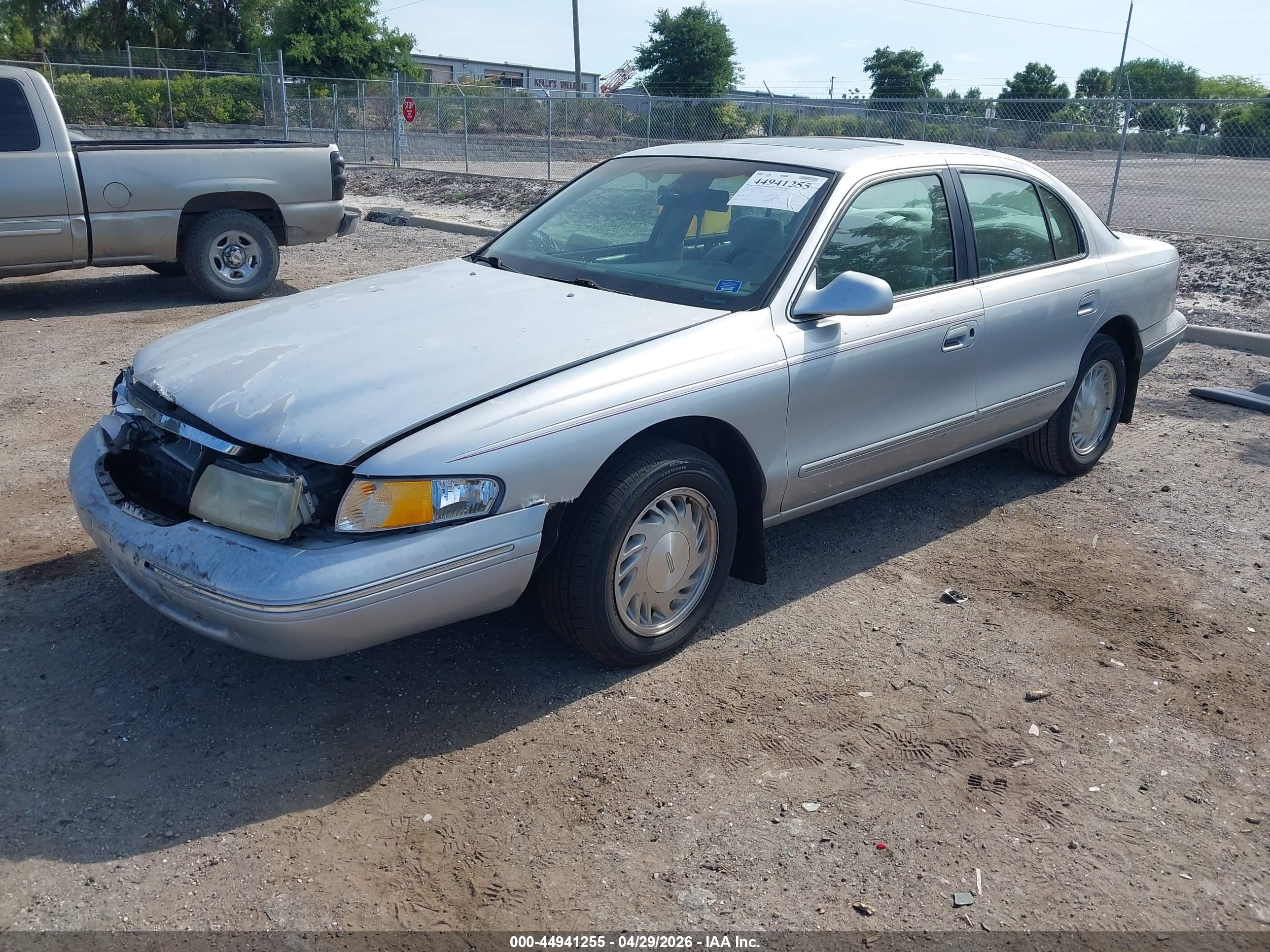 LINCOLN CONTINENTAL image 2