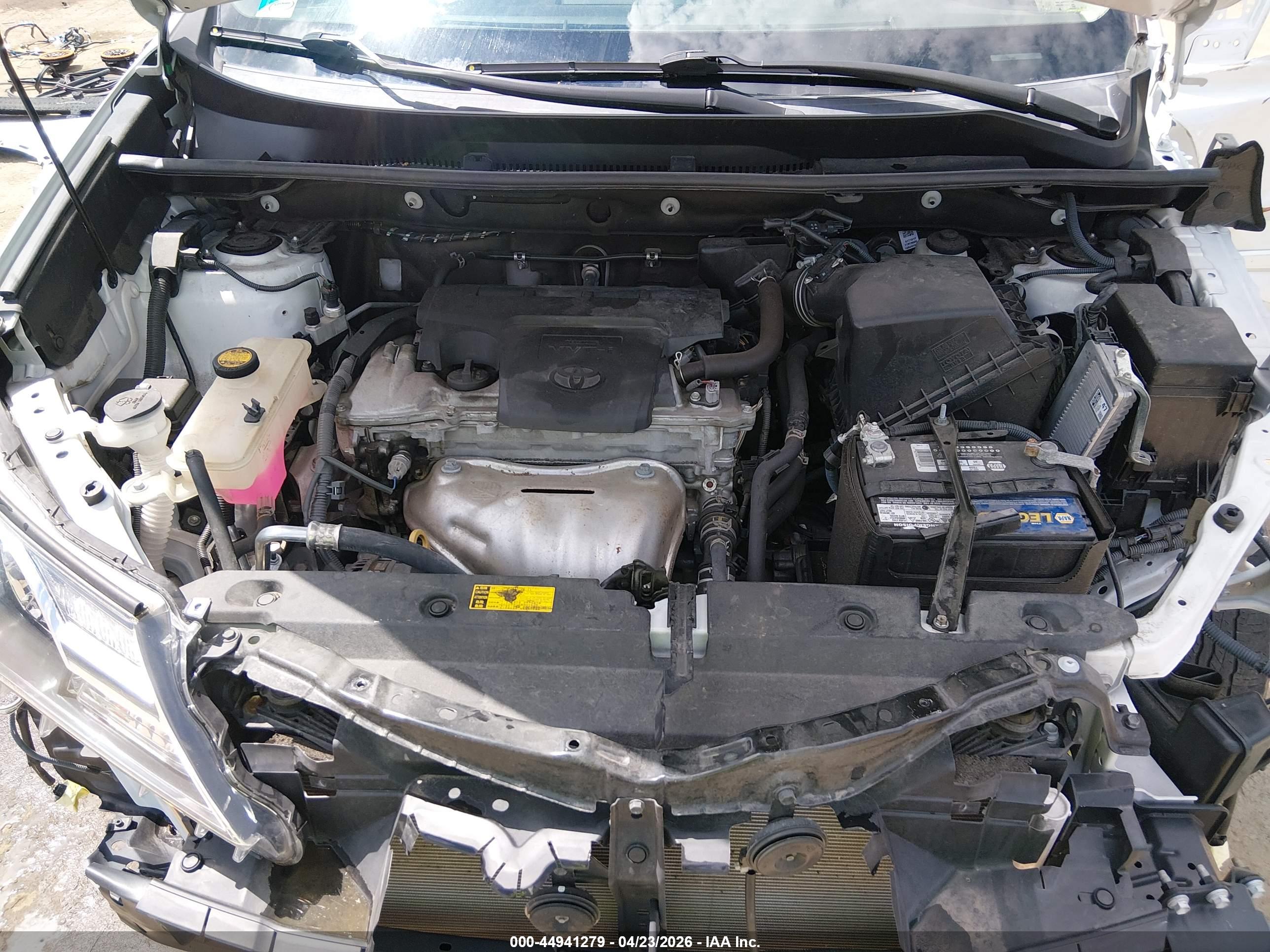 TOYOTA RAV4 image 10