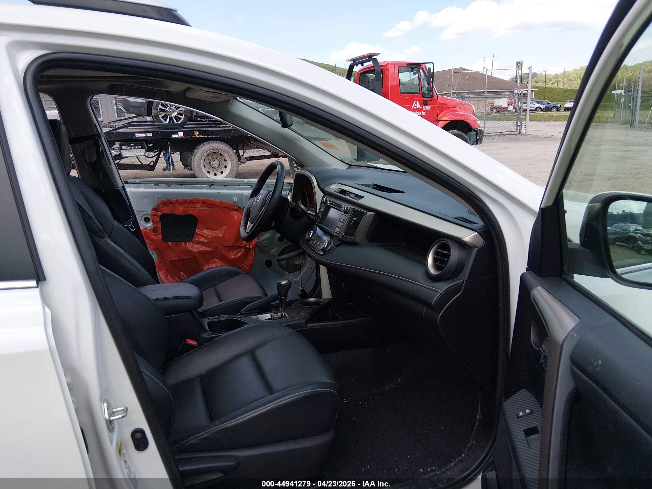TOYOTA RAV4 image 5