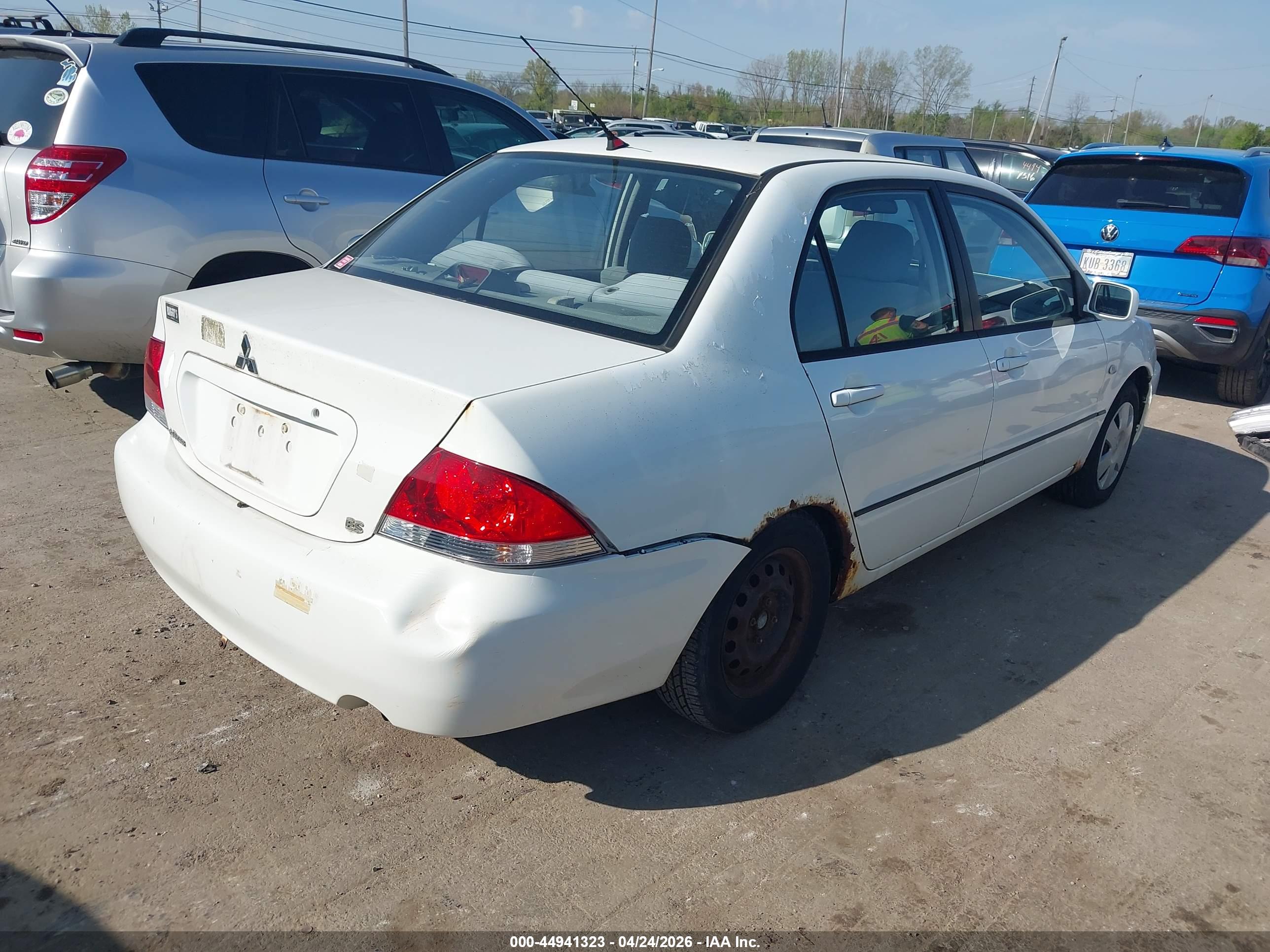 MITSUBISHI LANCER image 4