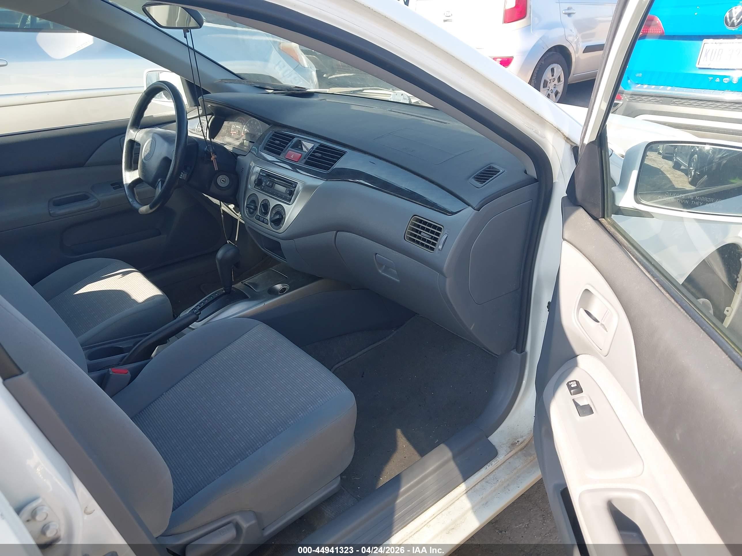 MITSUBISHI LANCER image 5
