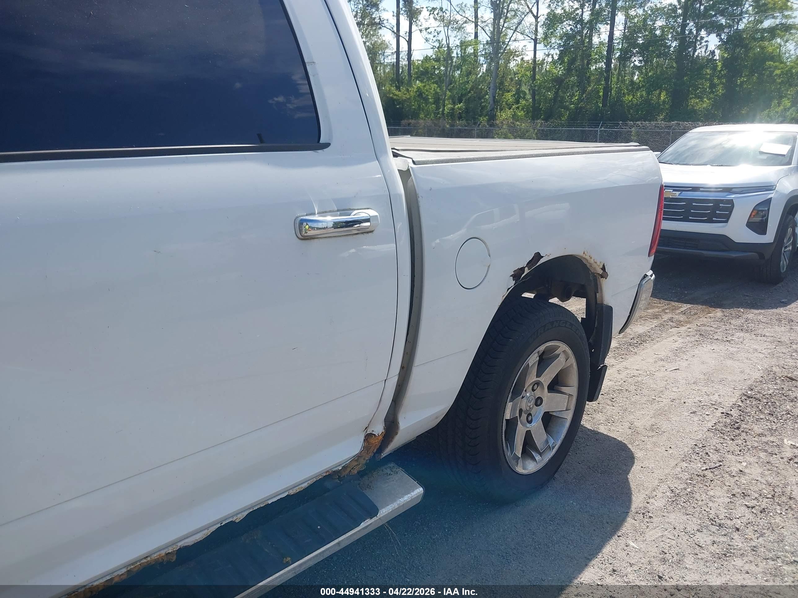 DODGE RAM image 6