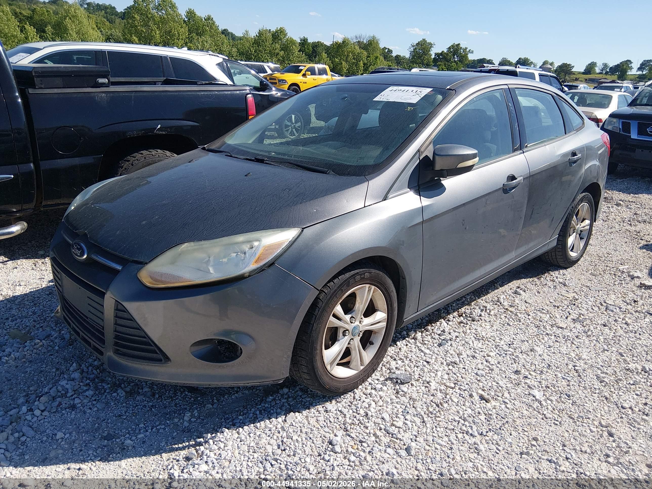 FORD FOCUS image 2