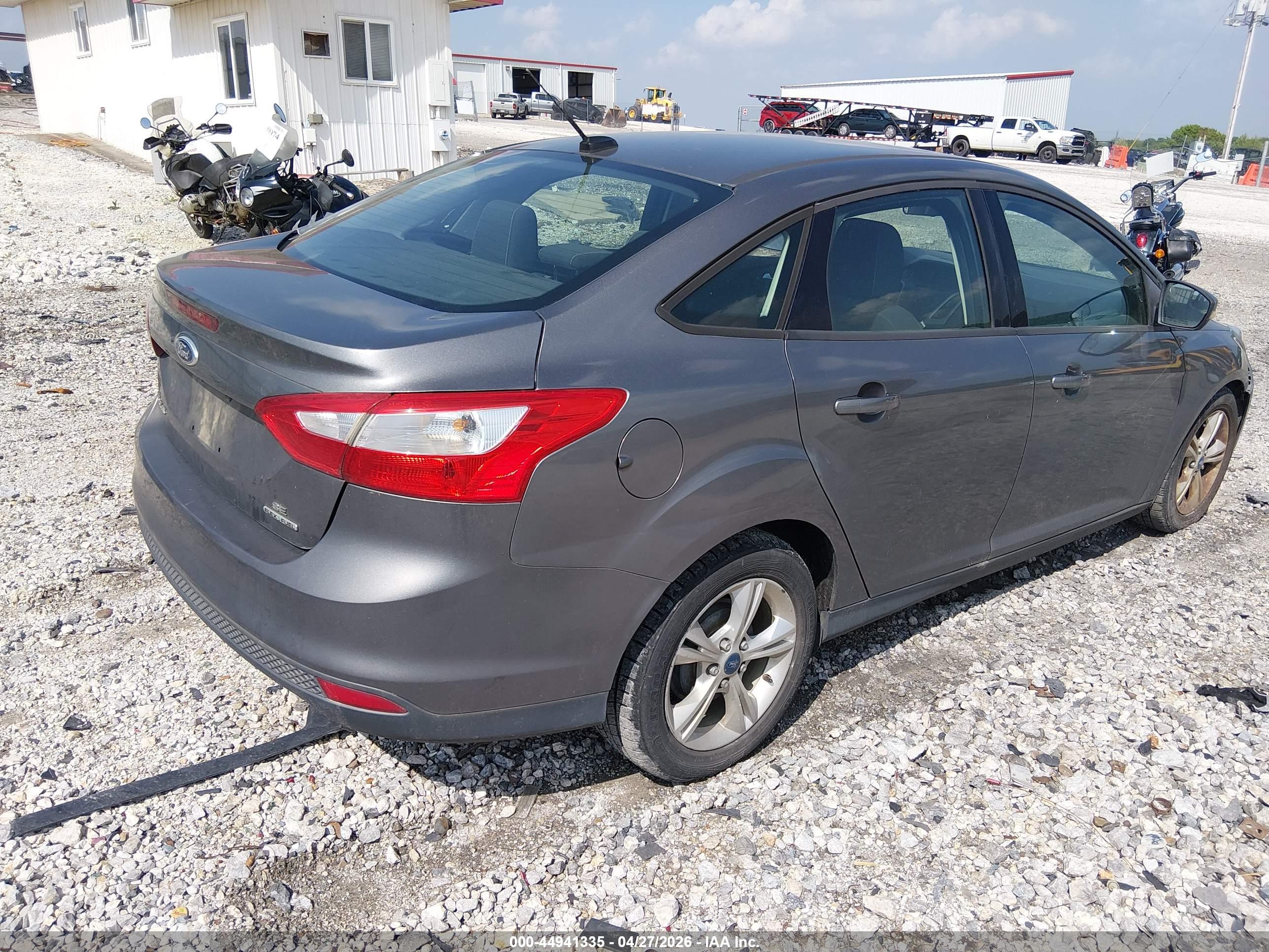 FORD FOCUS image 4