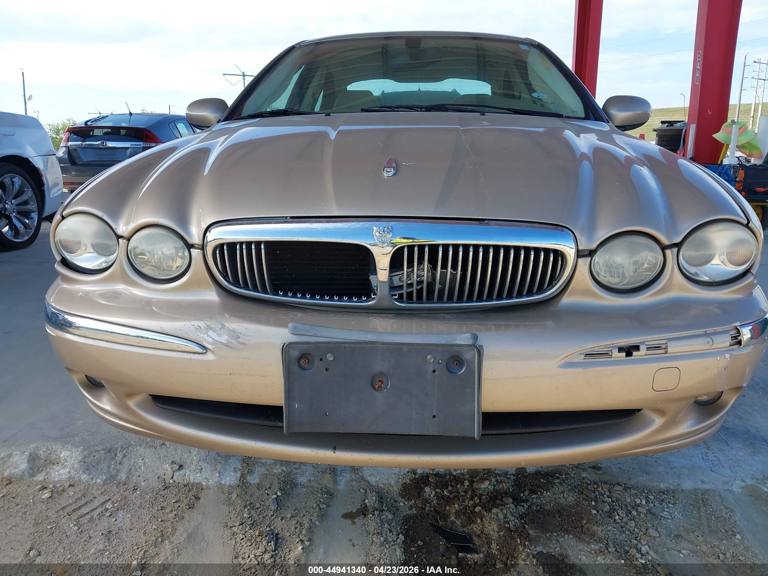 JAGUAR X-TYPE image 6