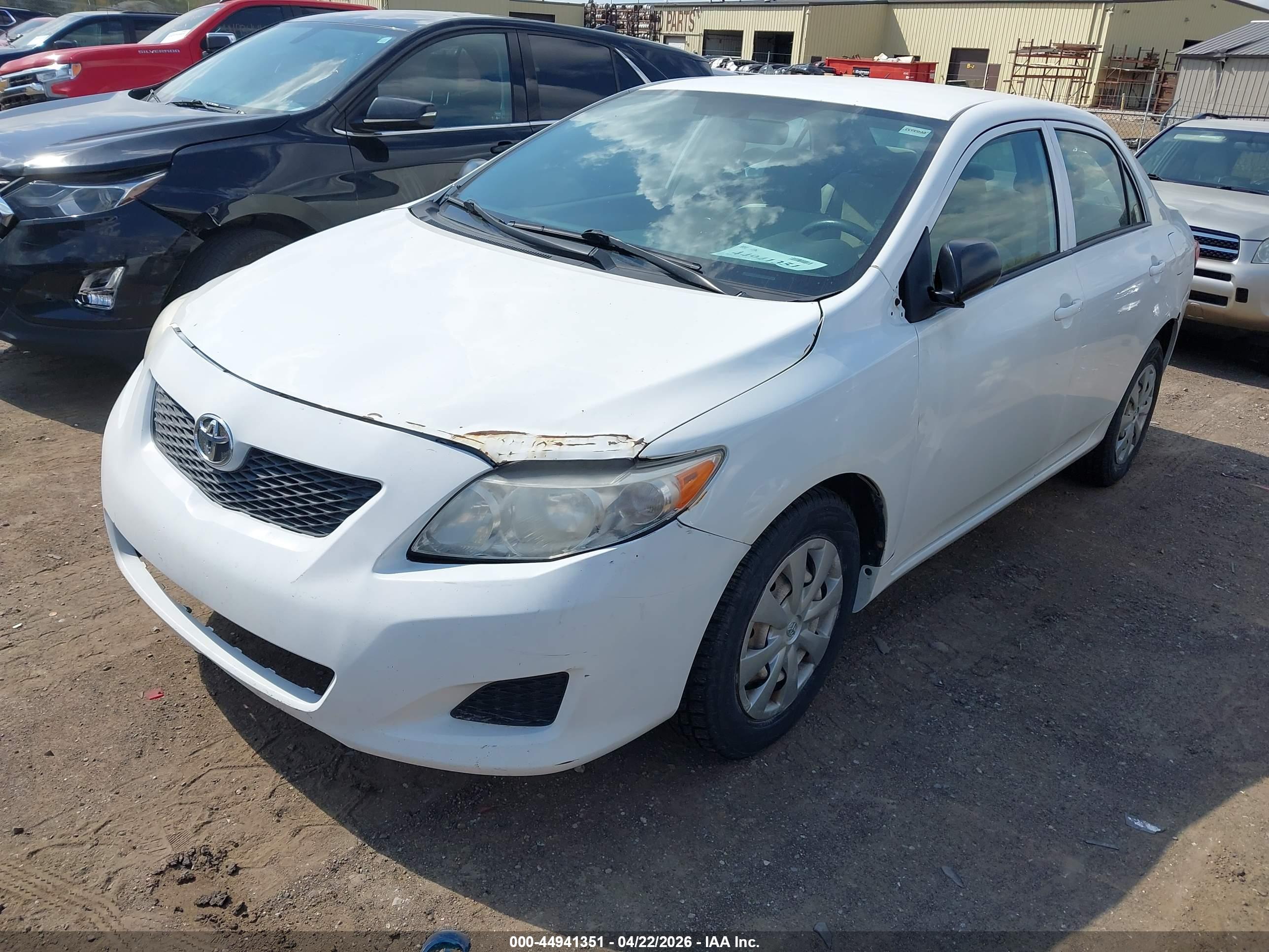 TOYOTA COROLLA image 2