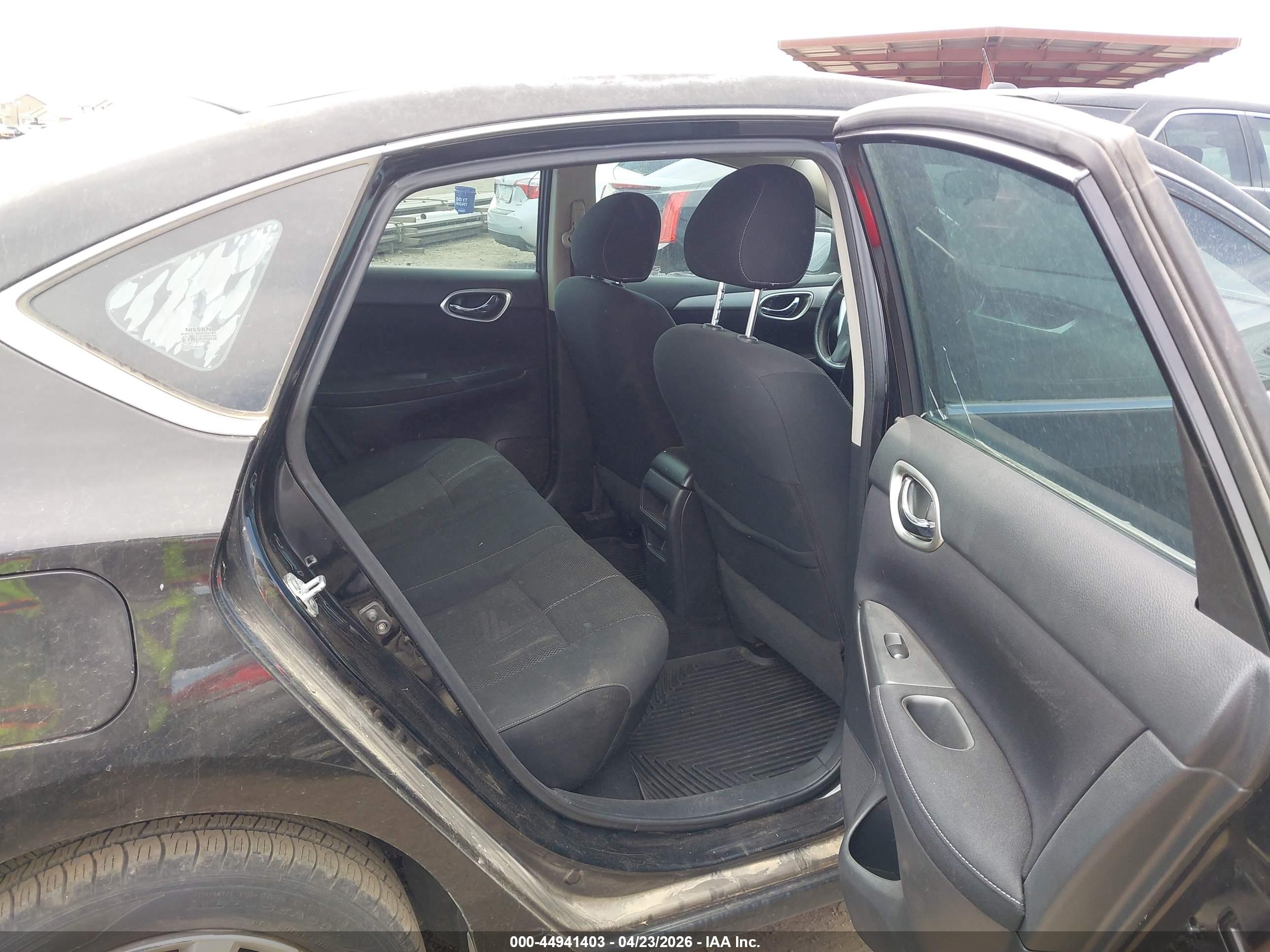 NISSAN SENTRA image 8