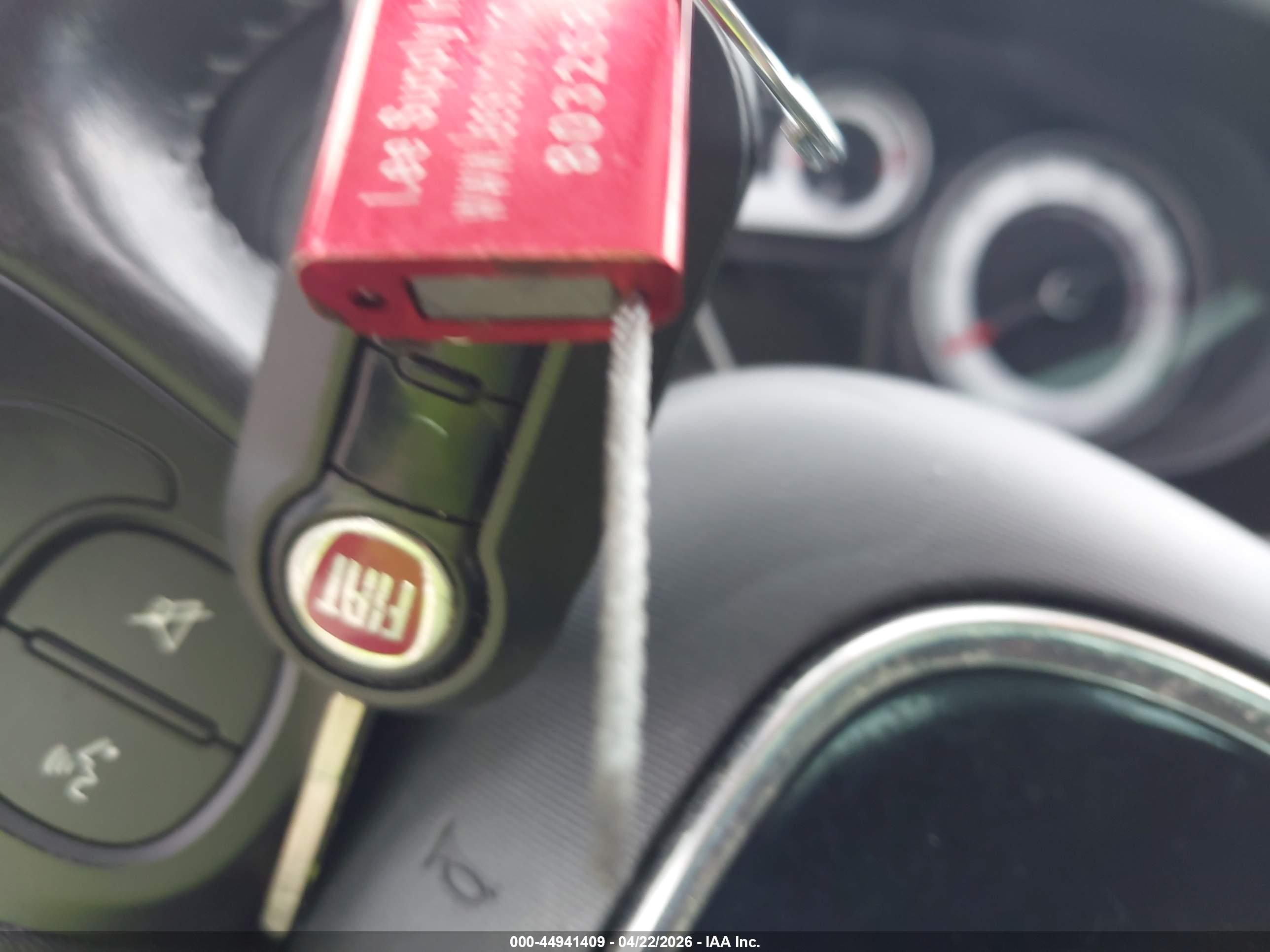 FIAT 500L image 11