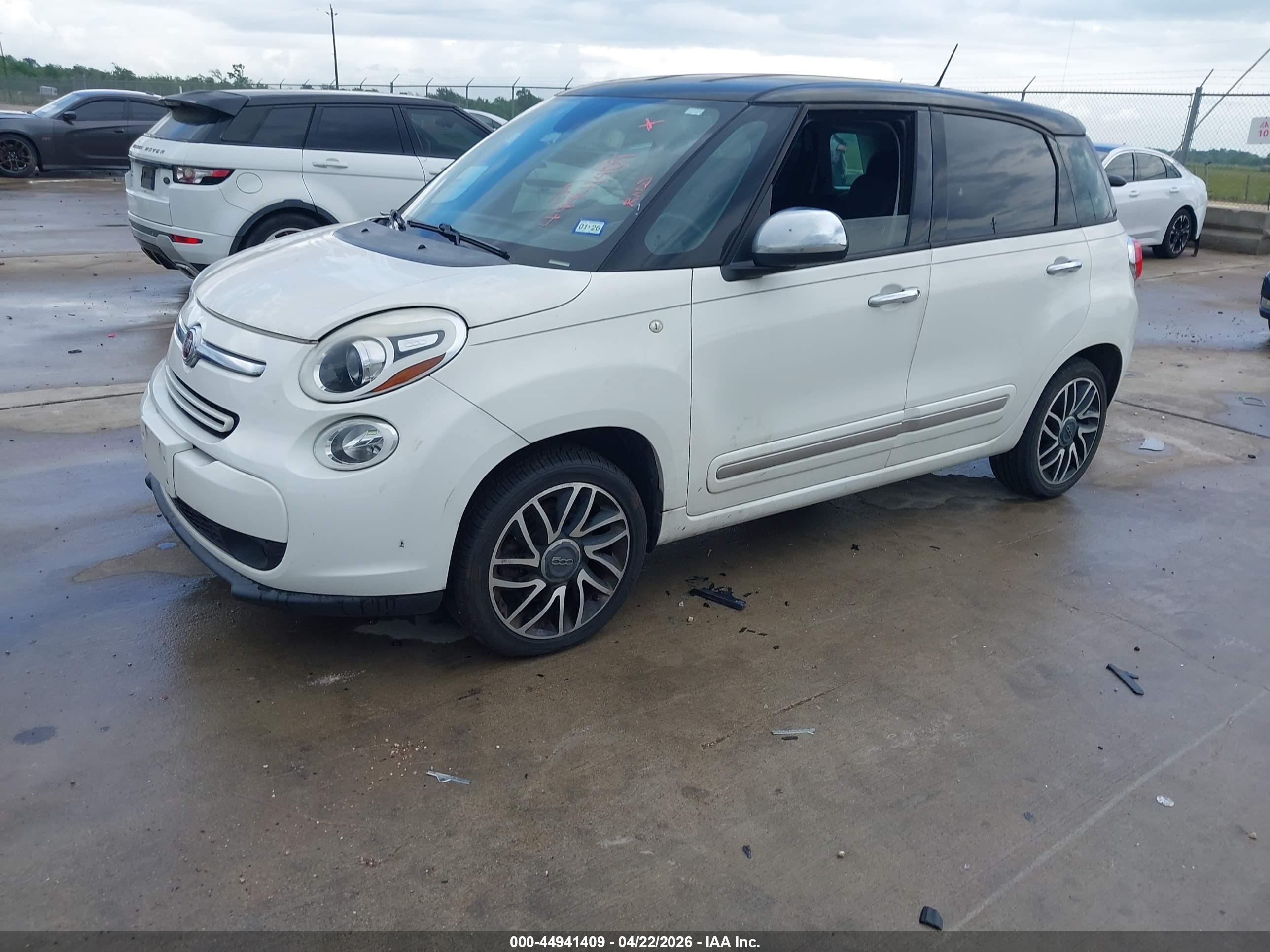 FIAT 500L image 2