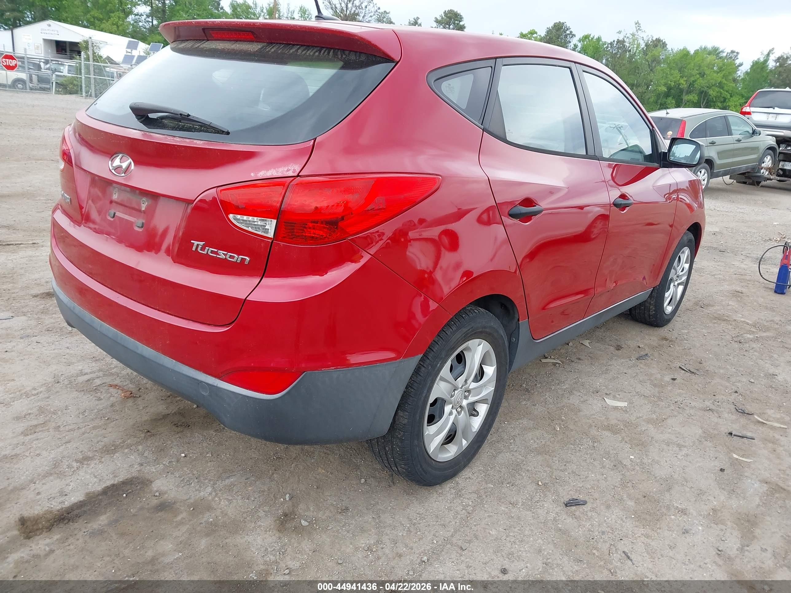 HYUNDAI TUCSON image 4