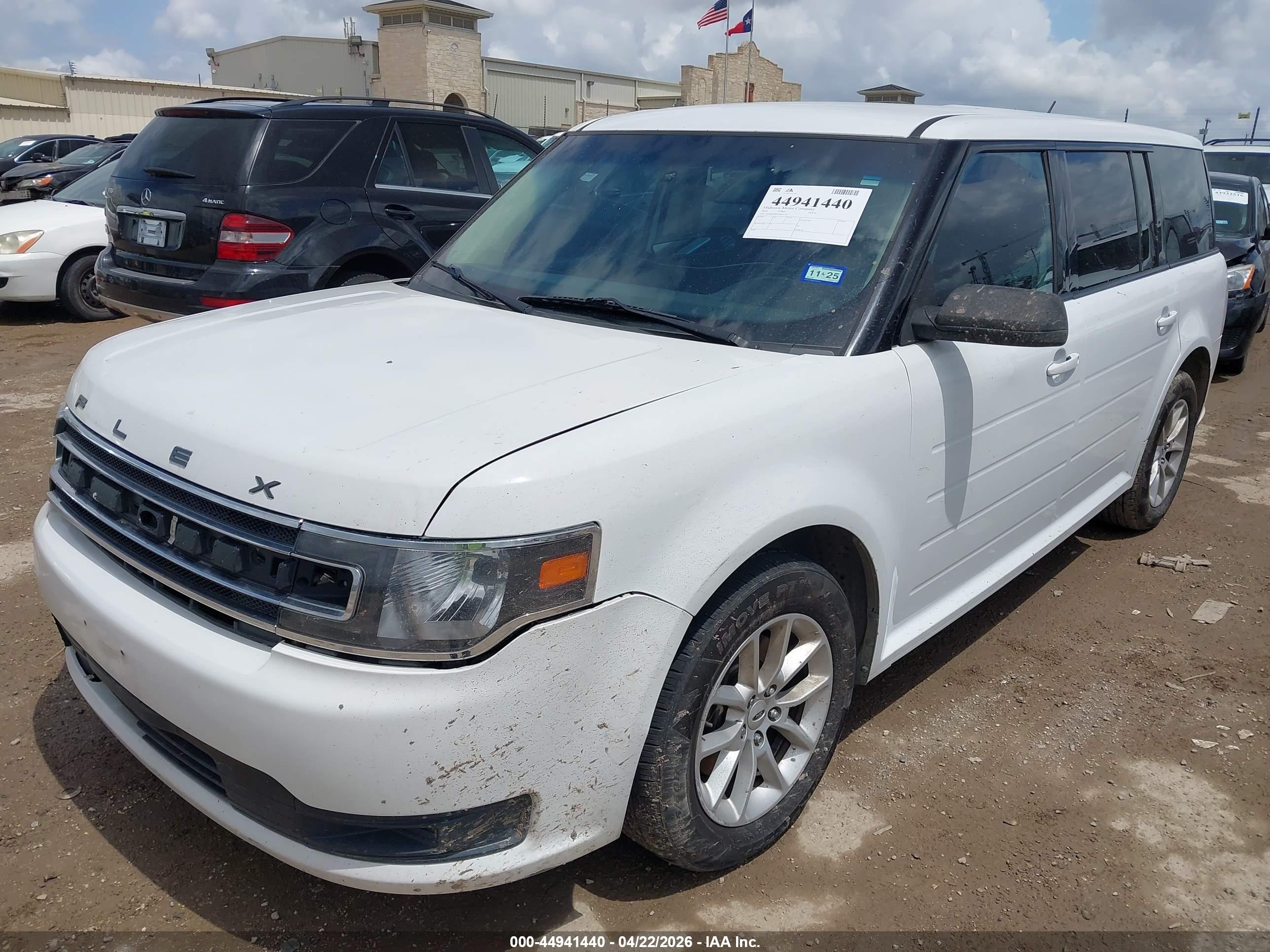 FORD FLEX image 2