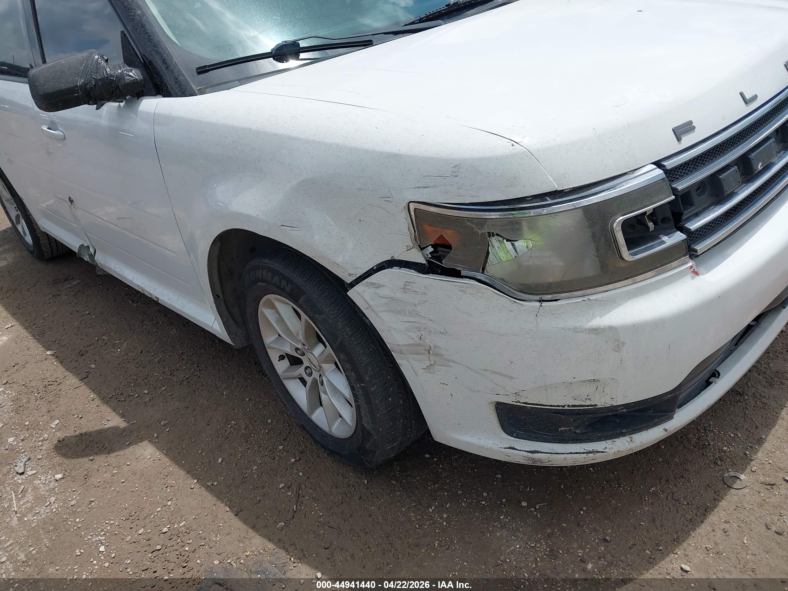 FORD FLEX image 6