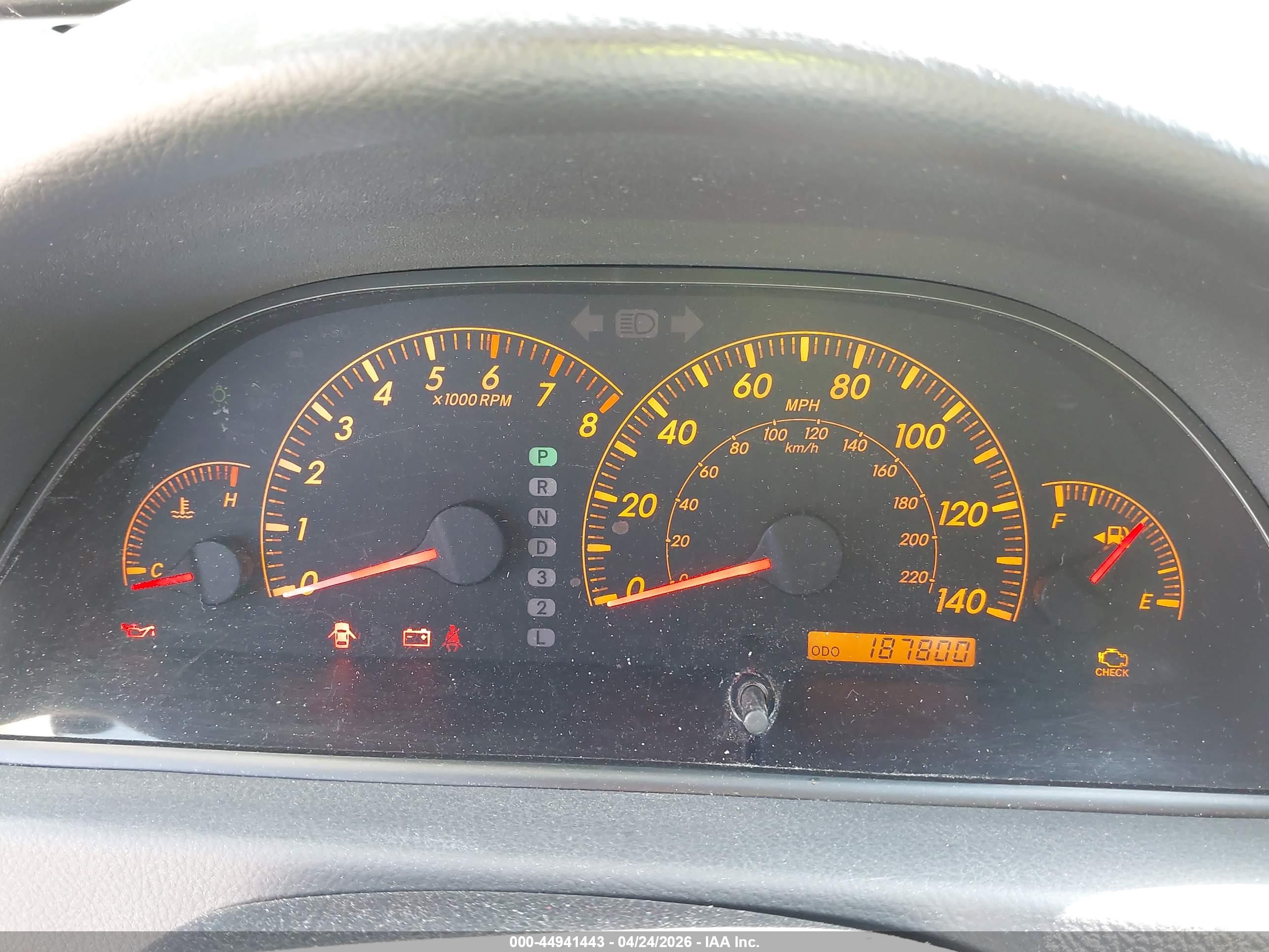 TOYOTA CAMRY image 7