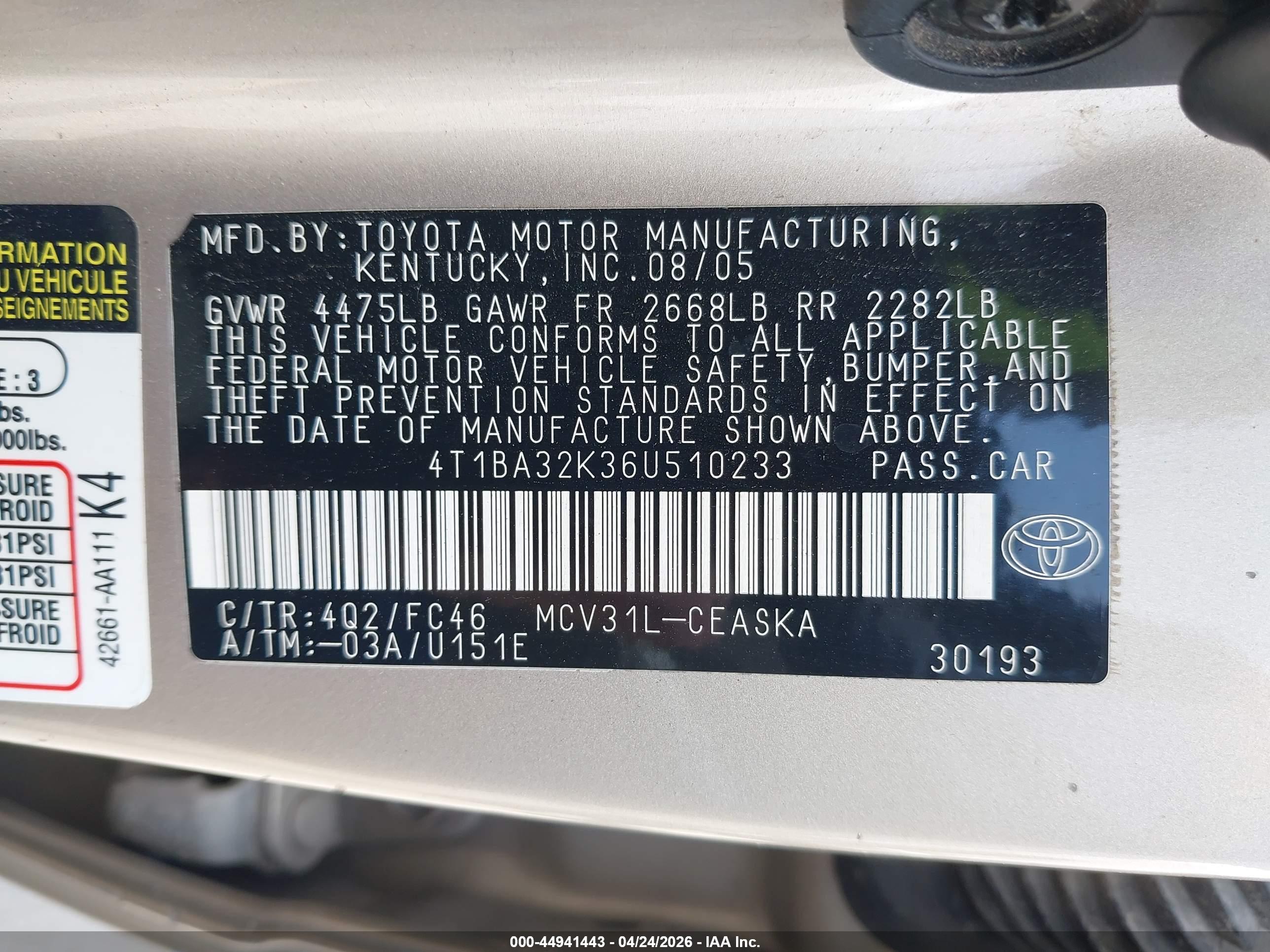 TOYOTA CAMRY image 9