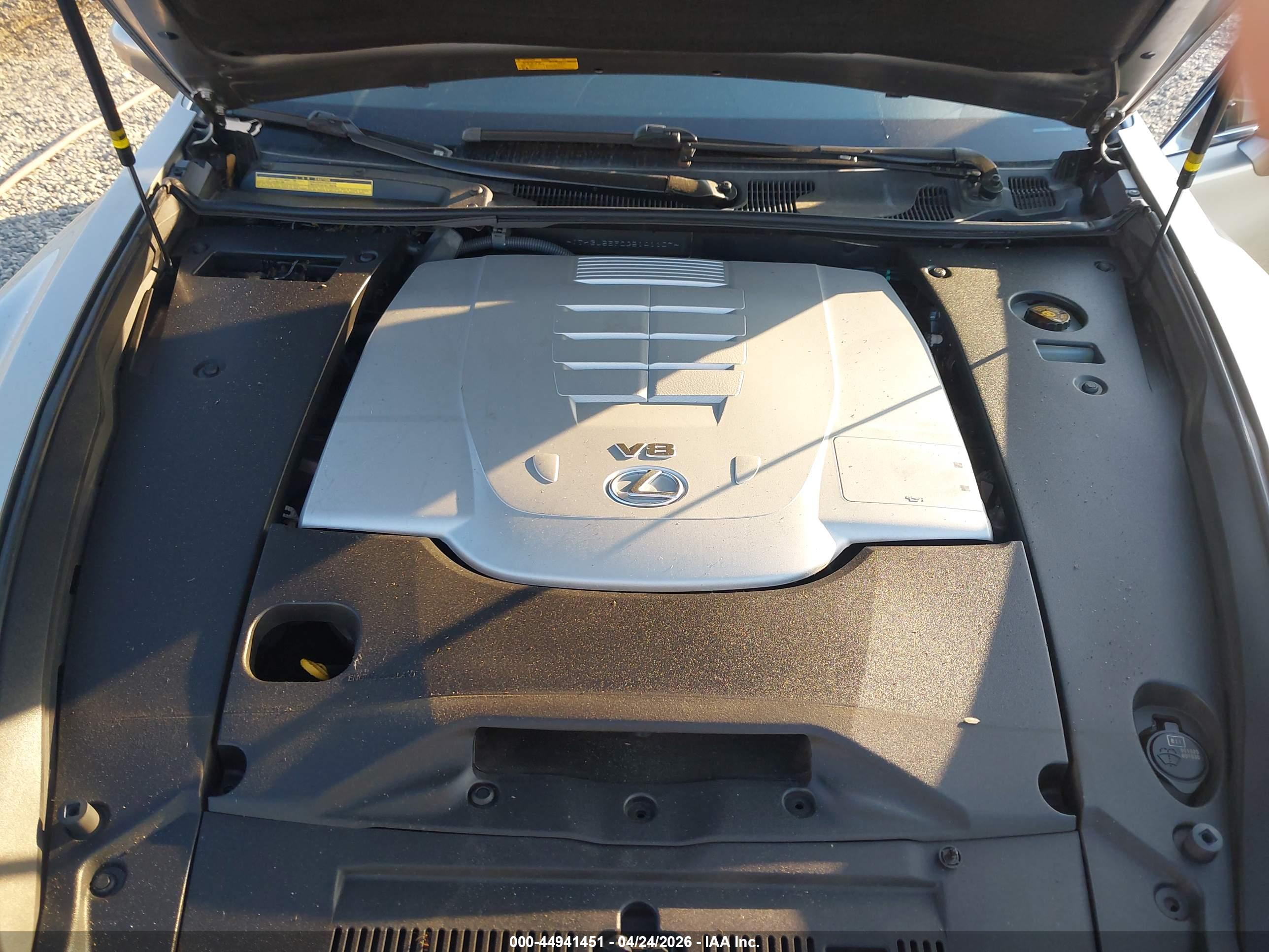 LEXUS LS image 10
