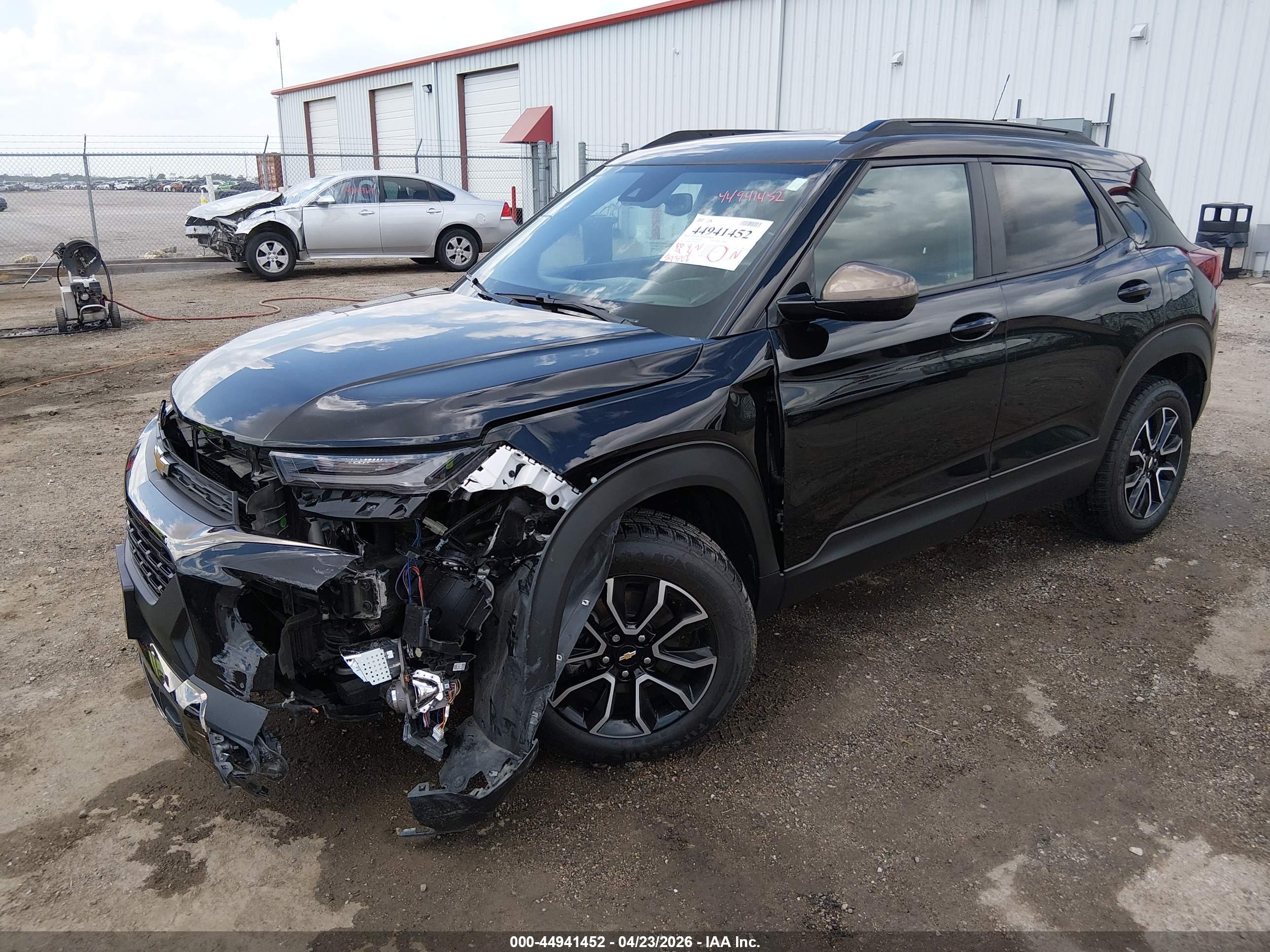 CHEVROLET TRAILBLAZER image 2