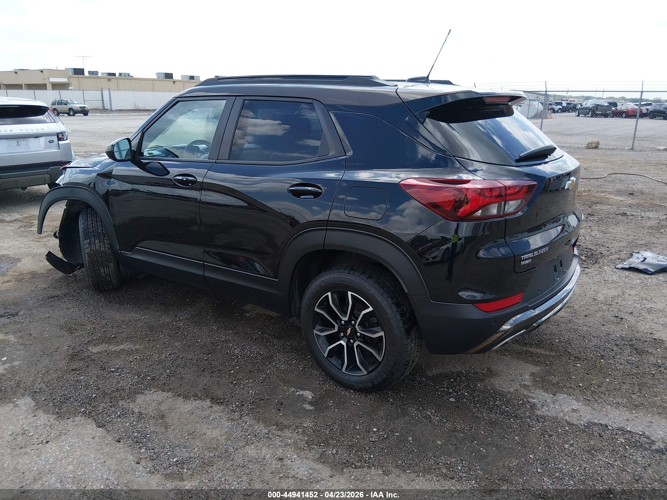 CHEVROLET TRAILBLAZER image 3