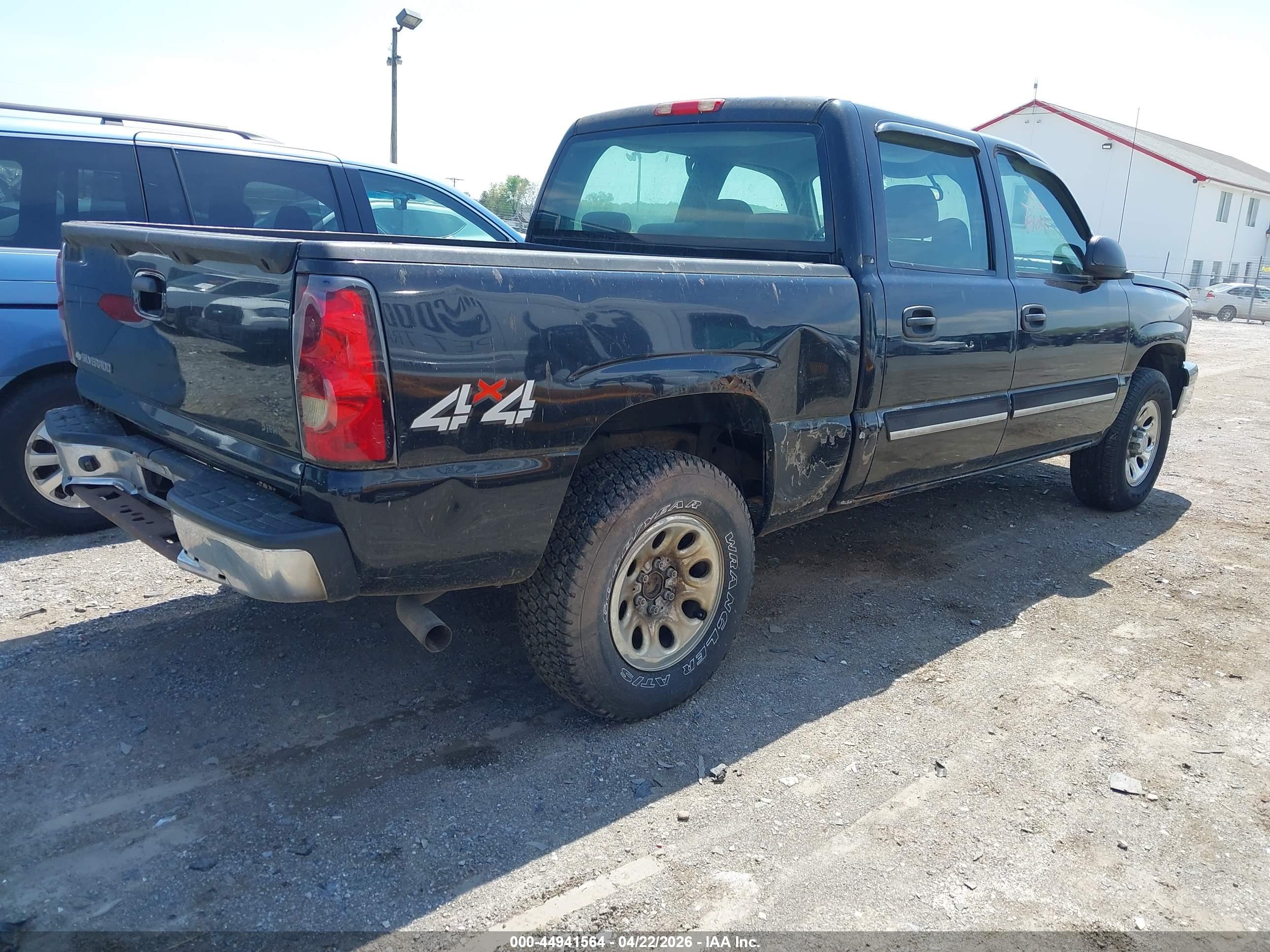CHEVROLET SILVERADO image 4