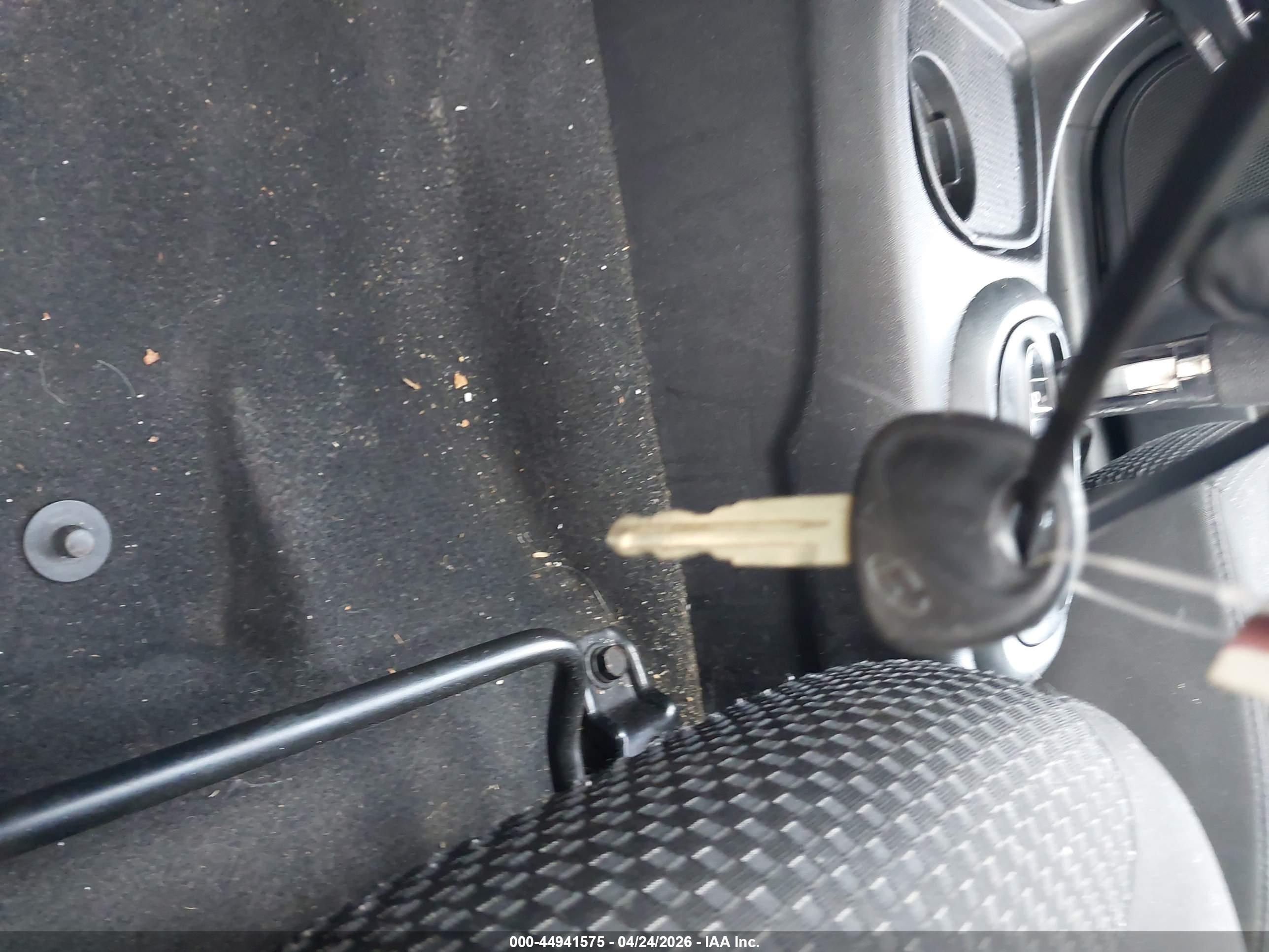 HYUNDAI ACCENT image 11