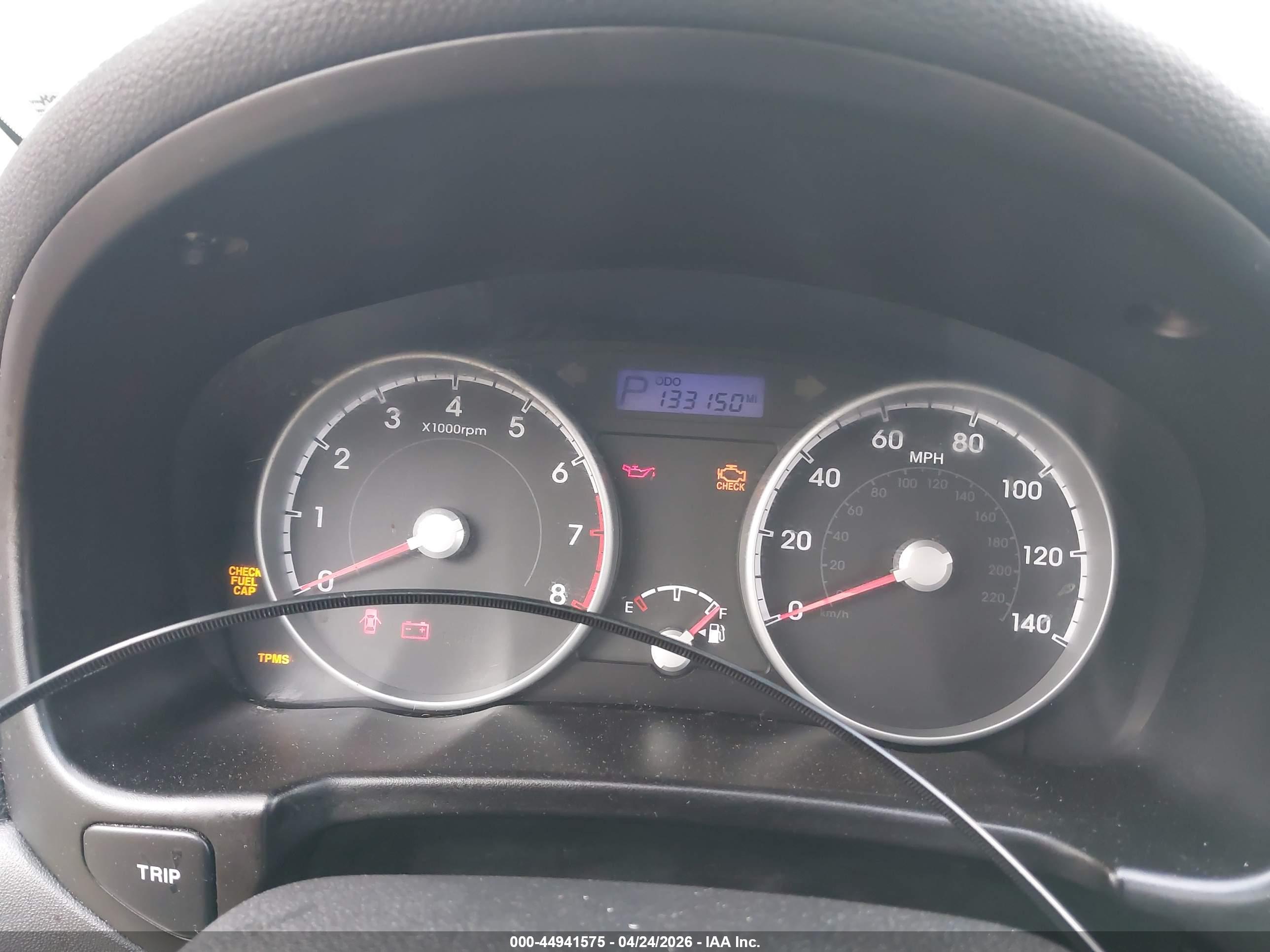 HYUNDAI ACCENT image 7