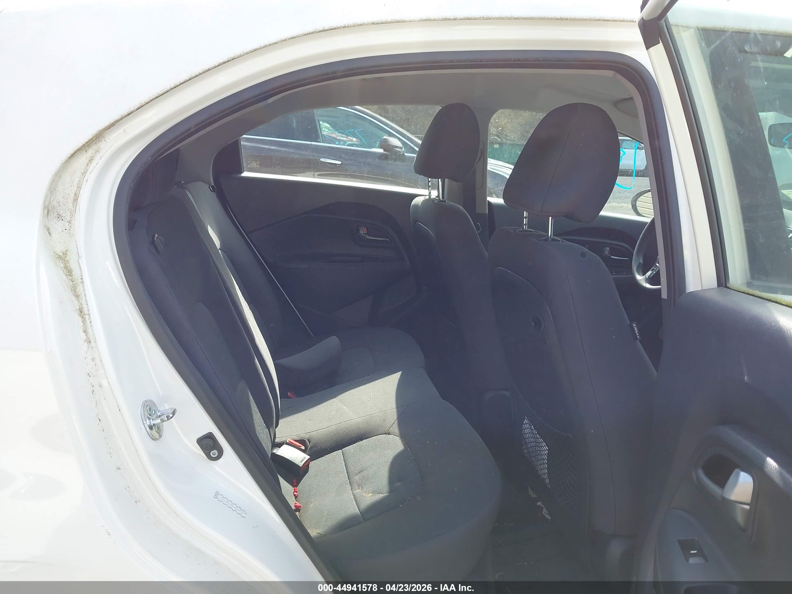 KIA RIO image 8