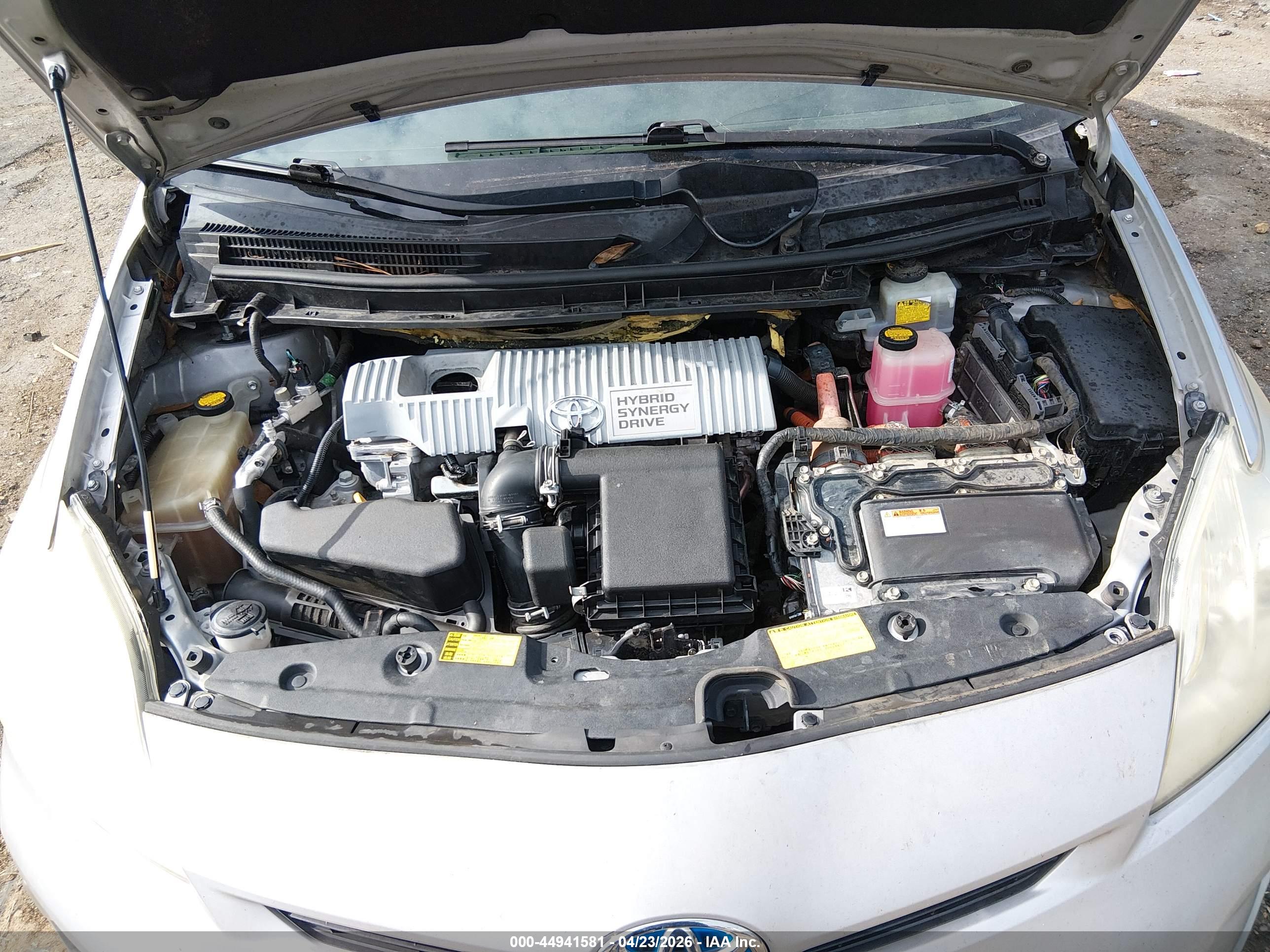 TOYOTA PRIUS image 10
