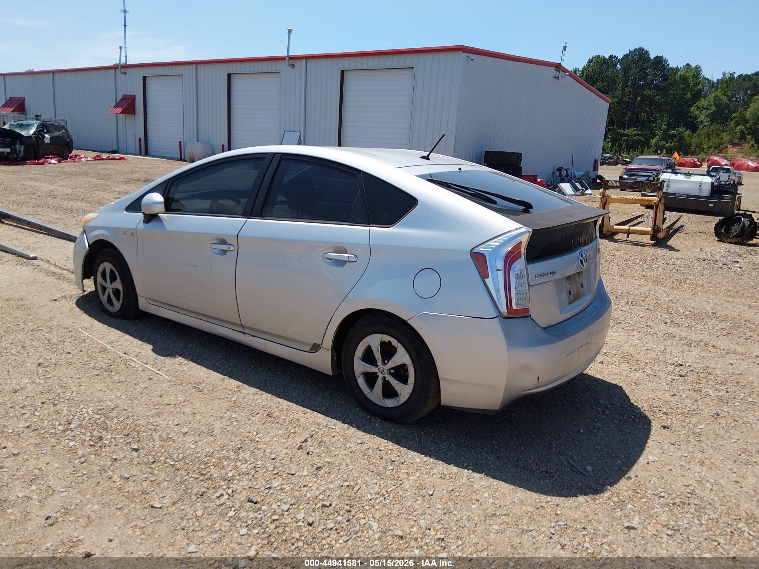 TOYOTA PRIUS image 3