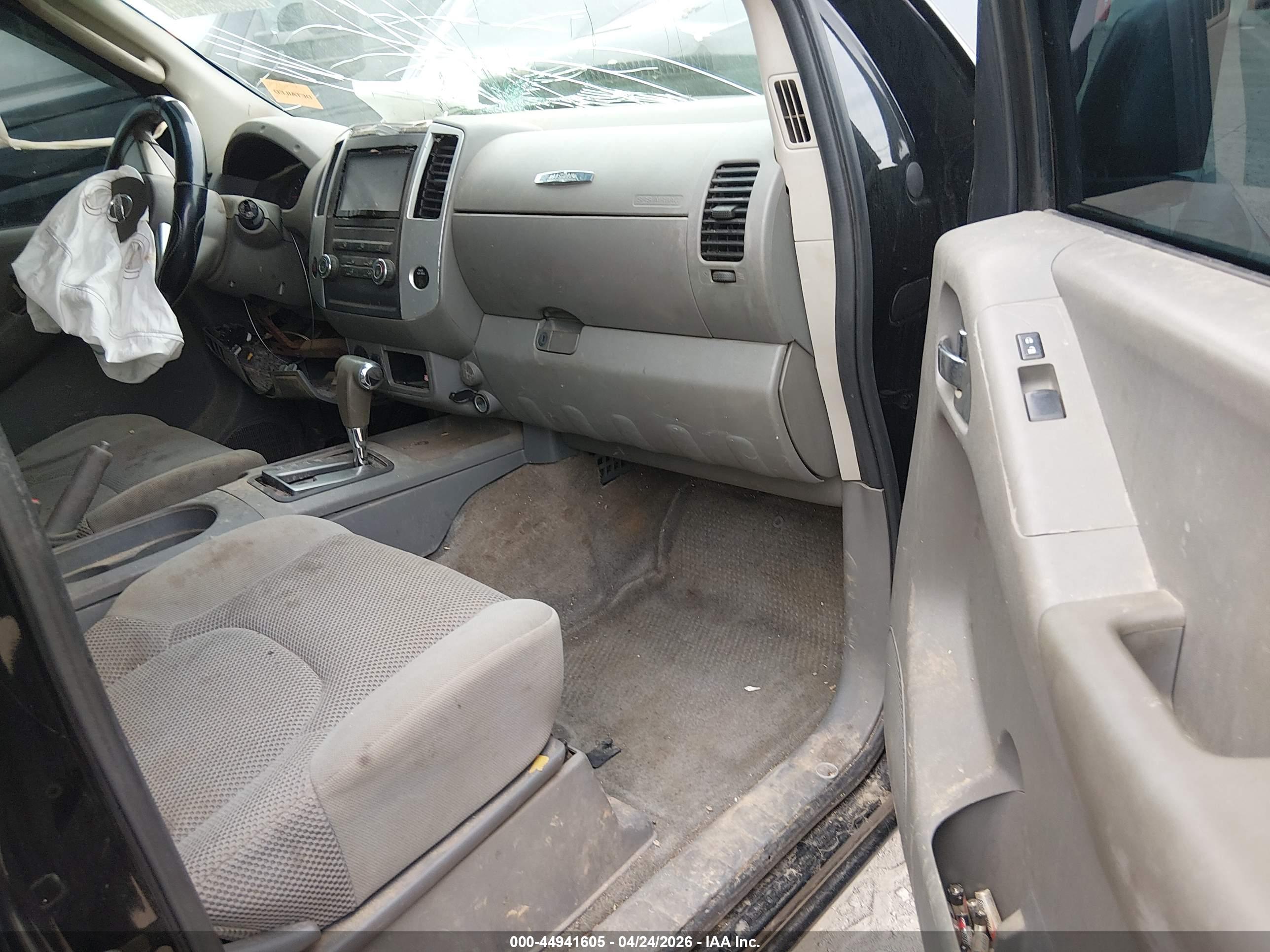 NISSAN FRONTIER image 5