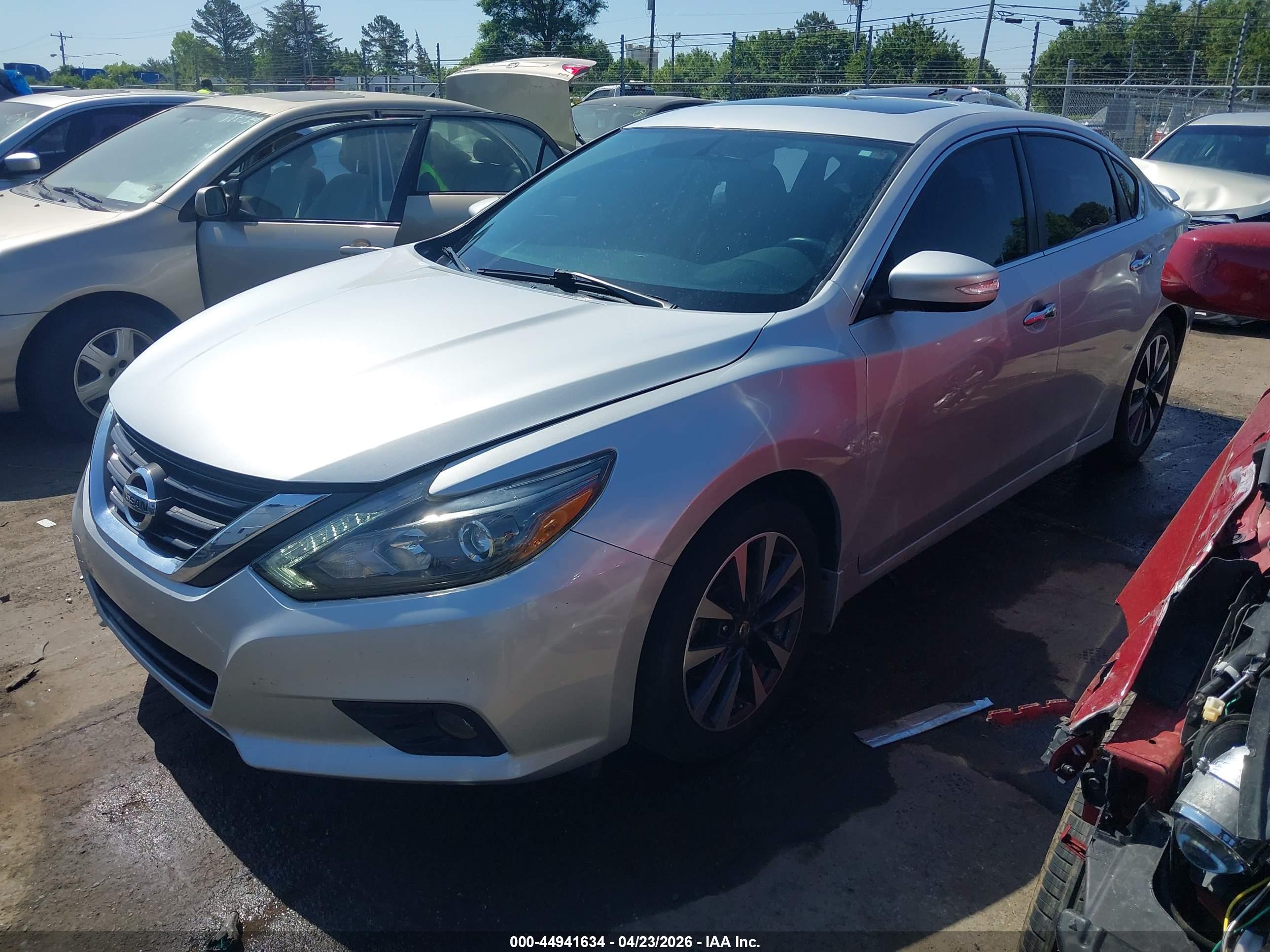 NISSAN ALTIMA image 2
