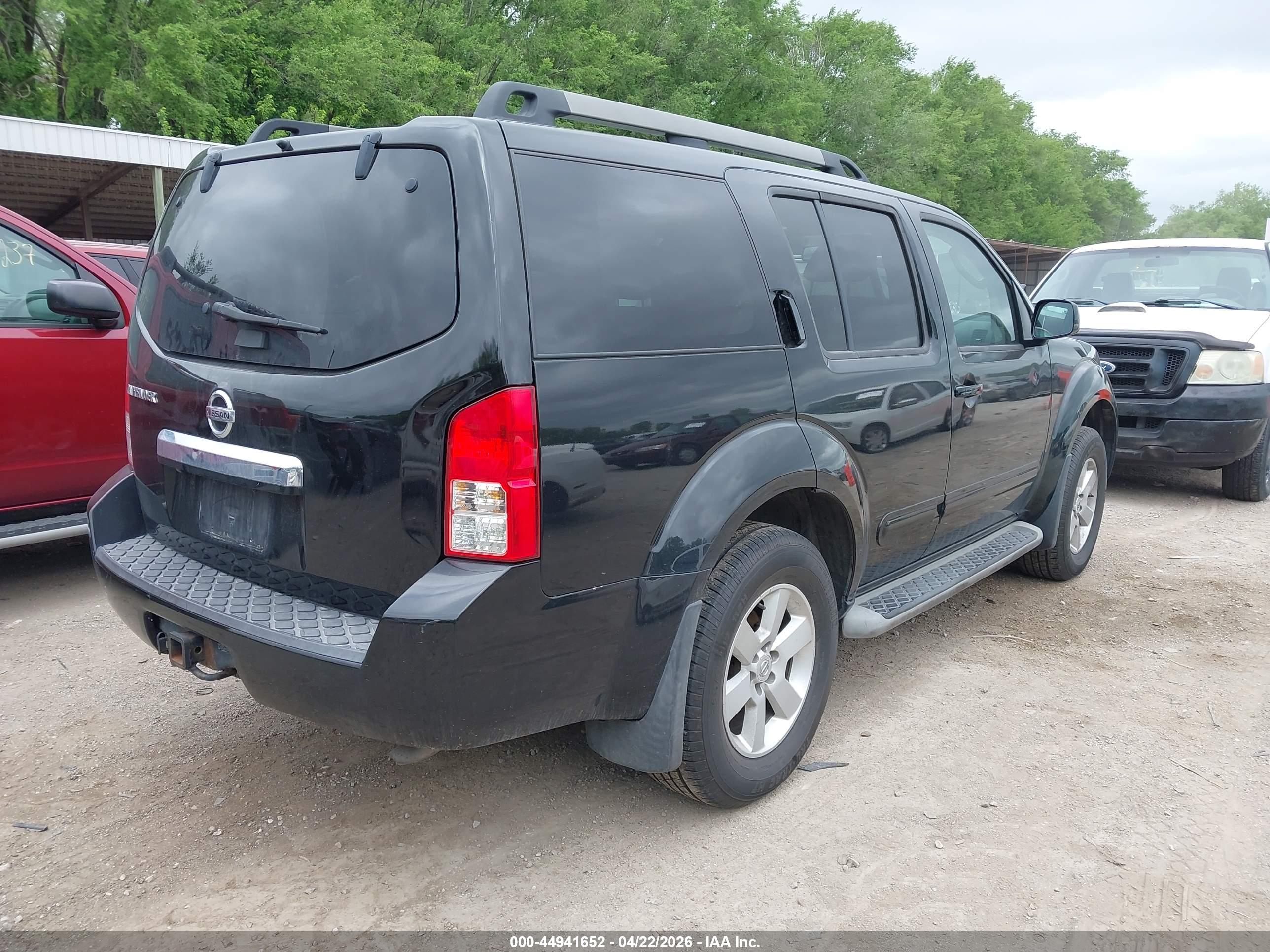 NISSAN PATHFINDER image 4