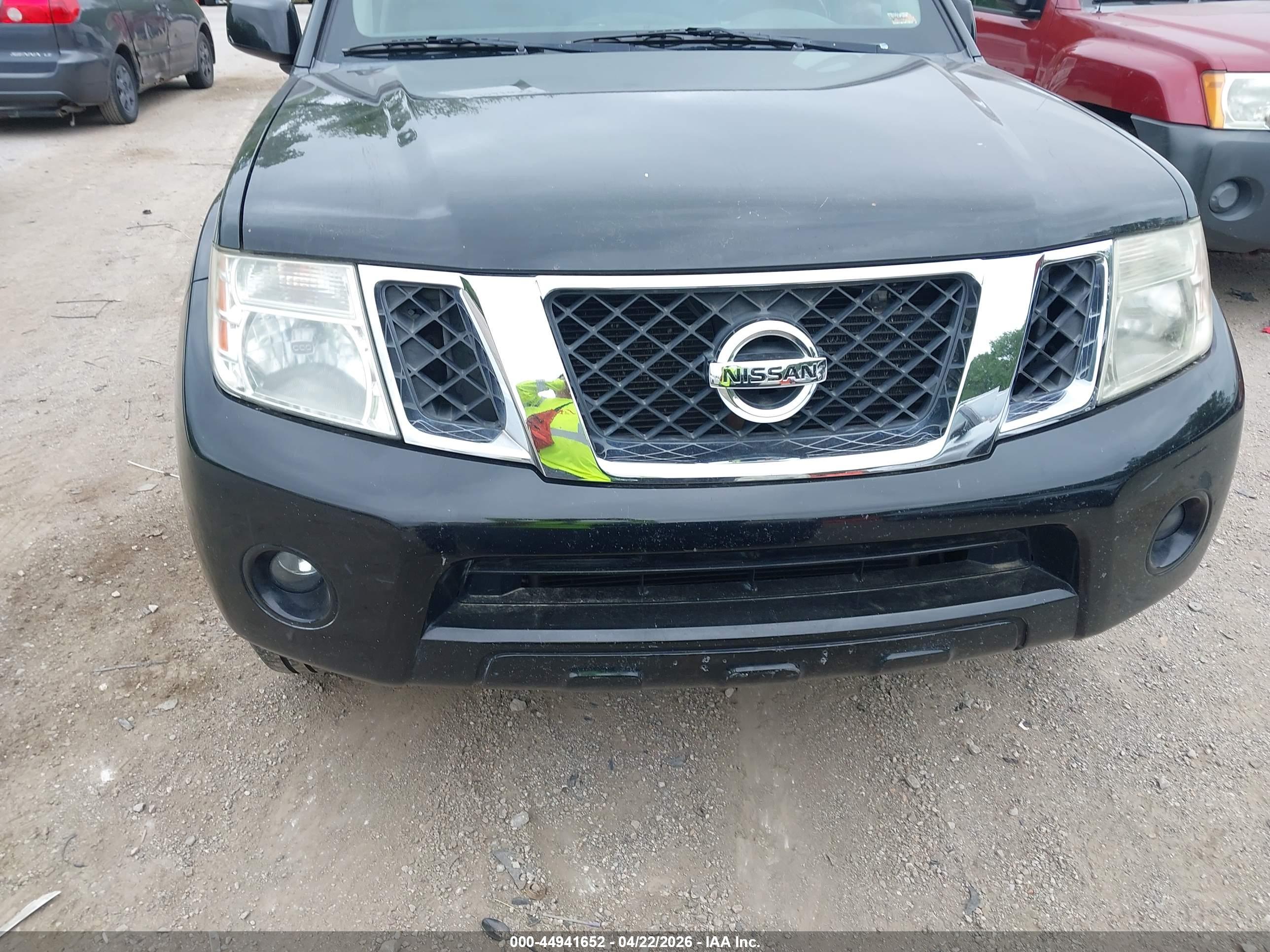 NISSAN PATHFINDER image 6