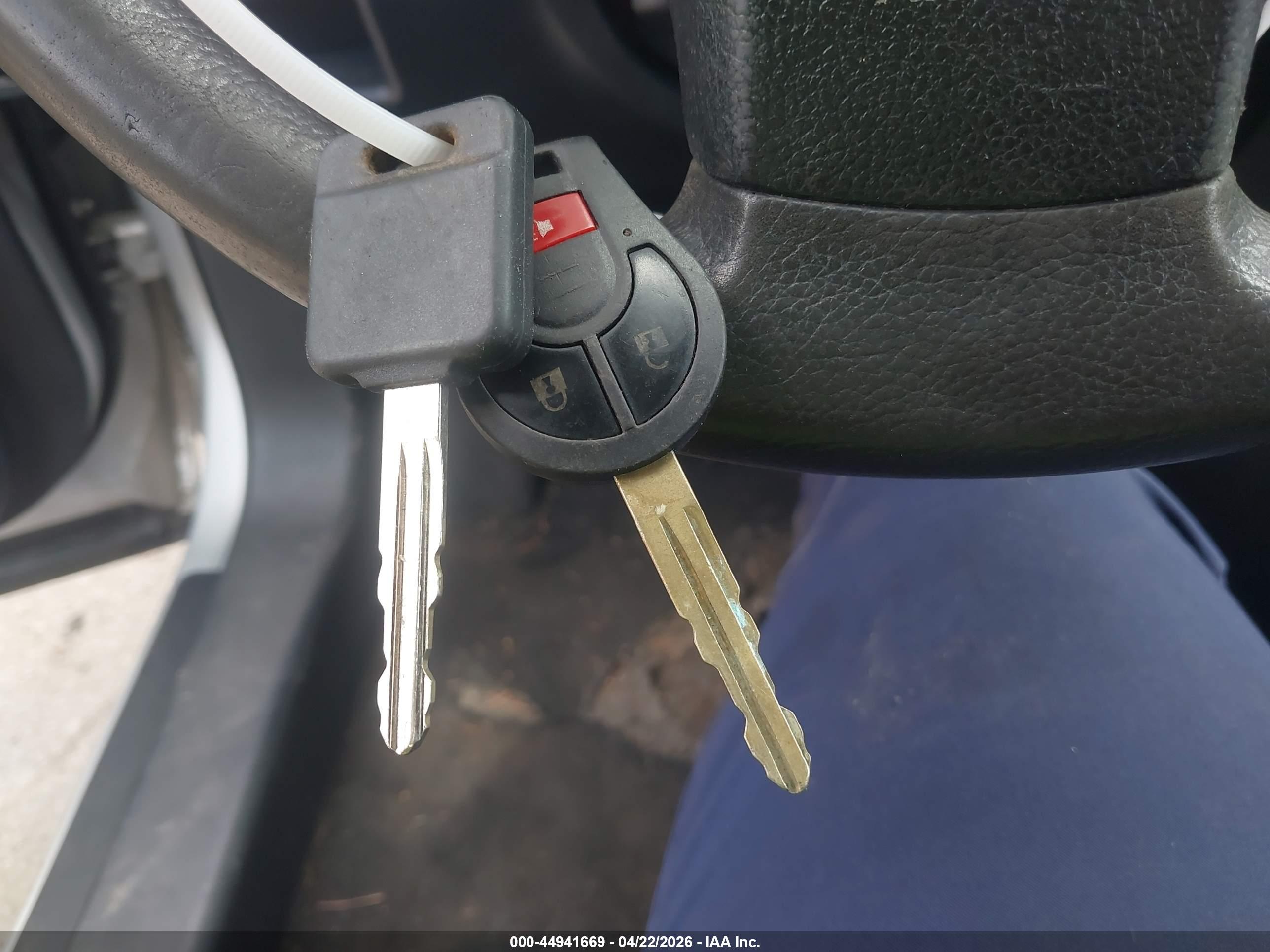 NISSAN ROGUE image 11