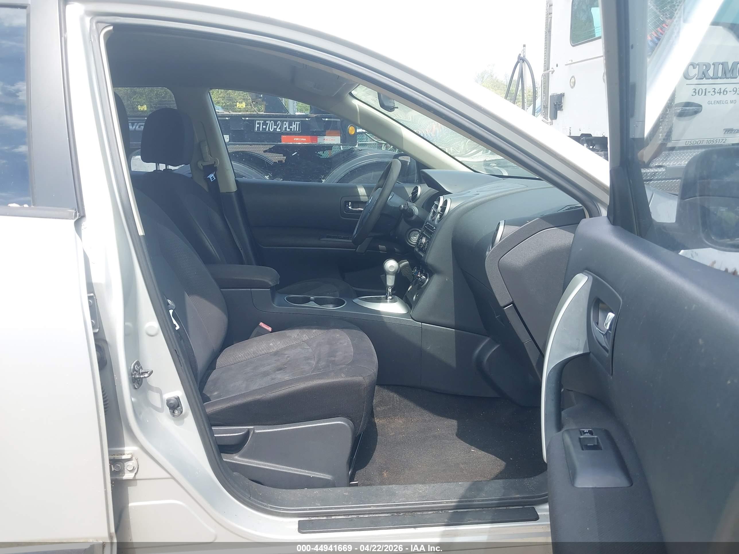 NISSAN ROGUE image 5