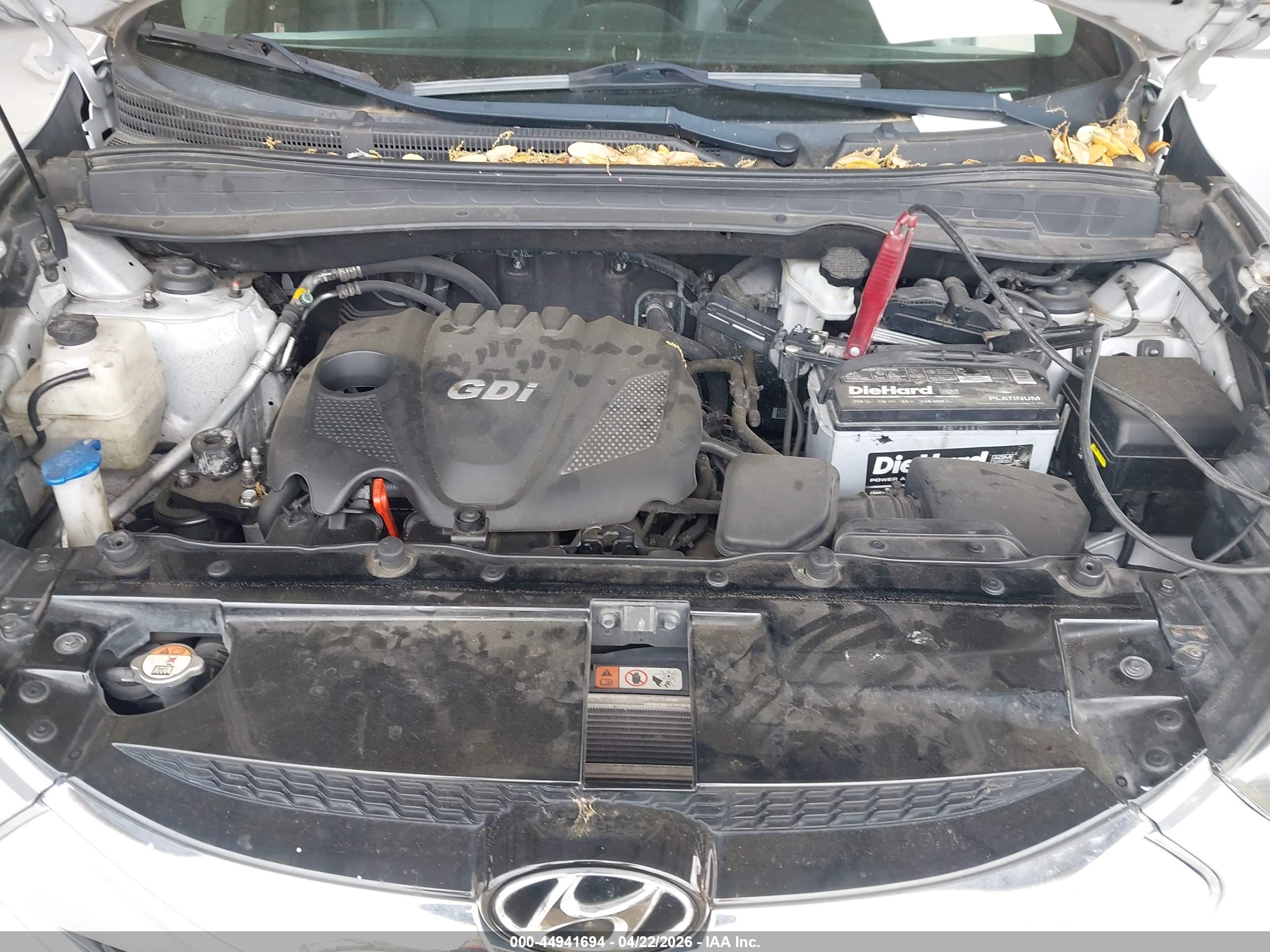 HYUNDAI TUCSON image 10