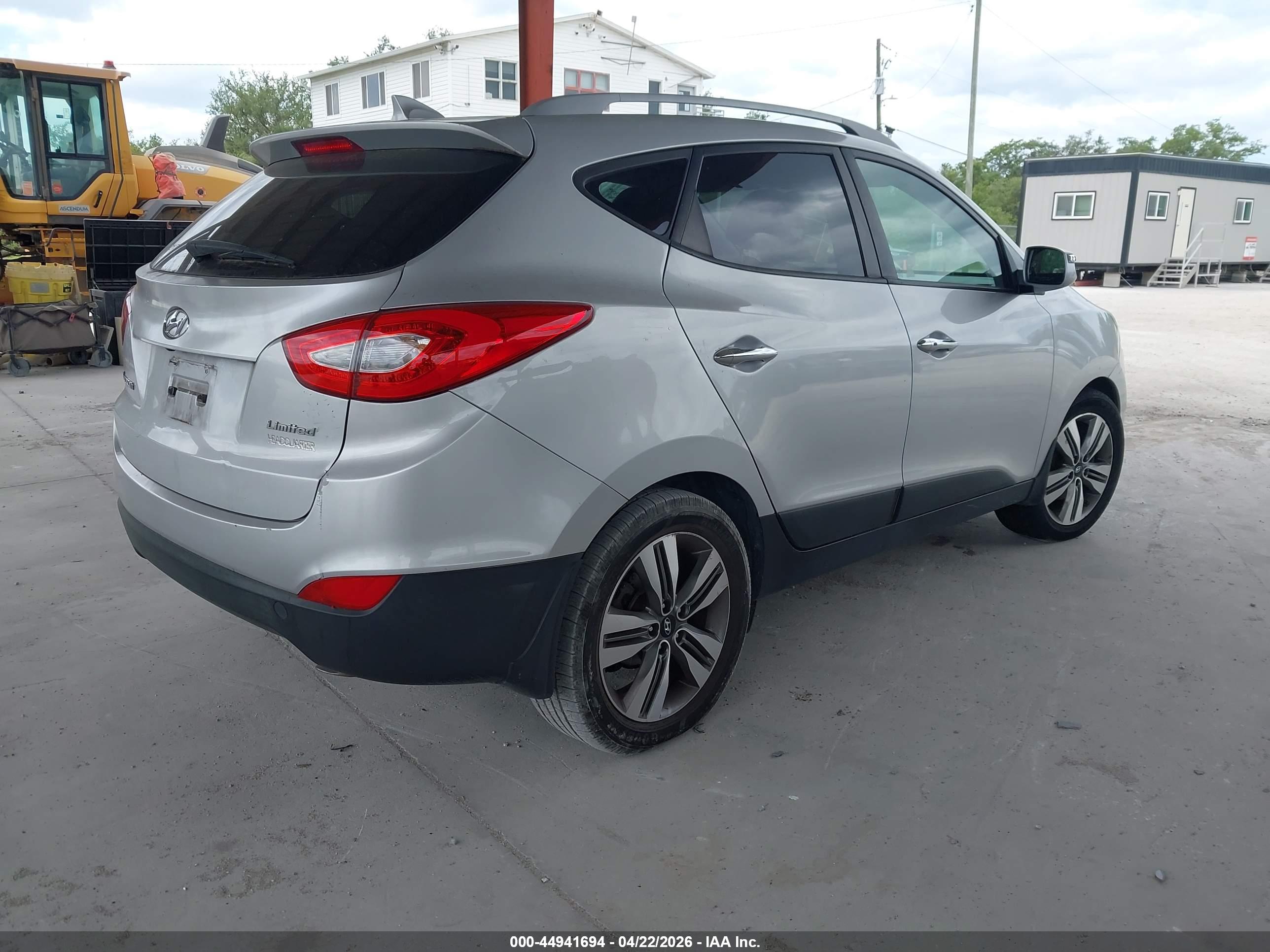 HYUNDAI TUCSON image 4