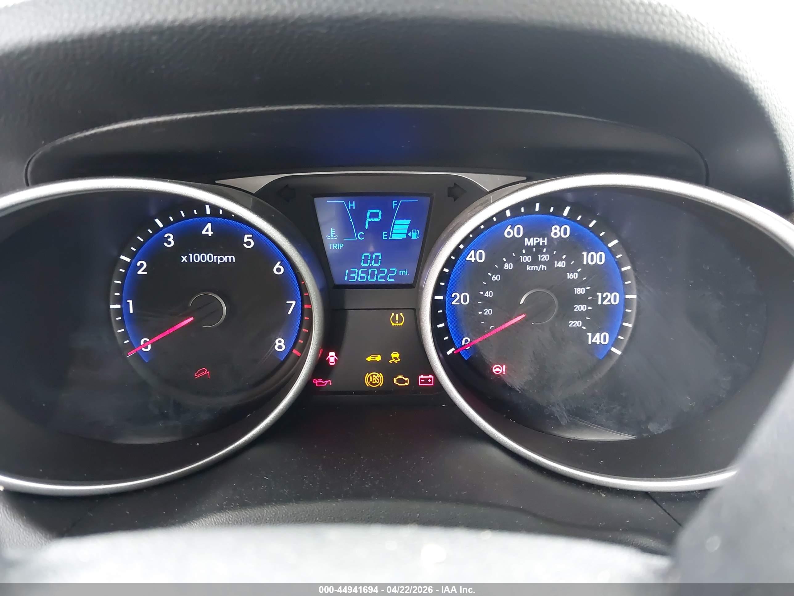 HYUNDAI TUCSON image 7