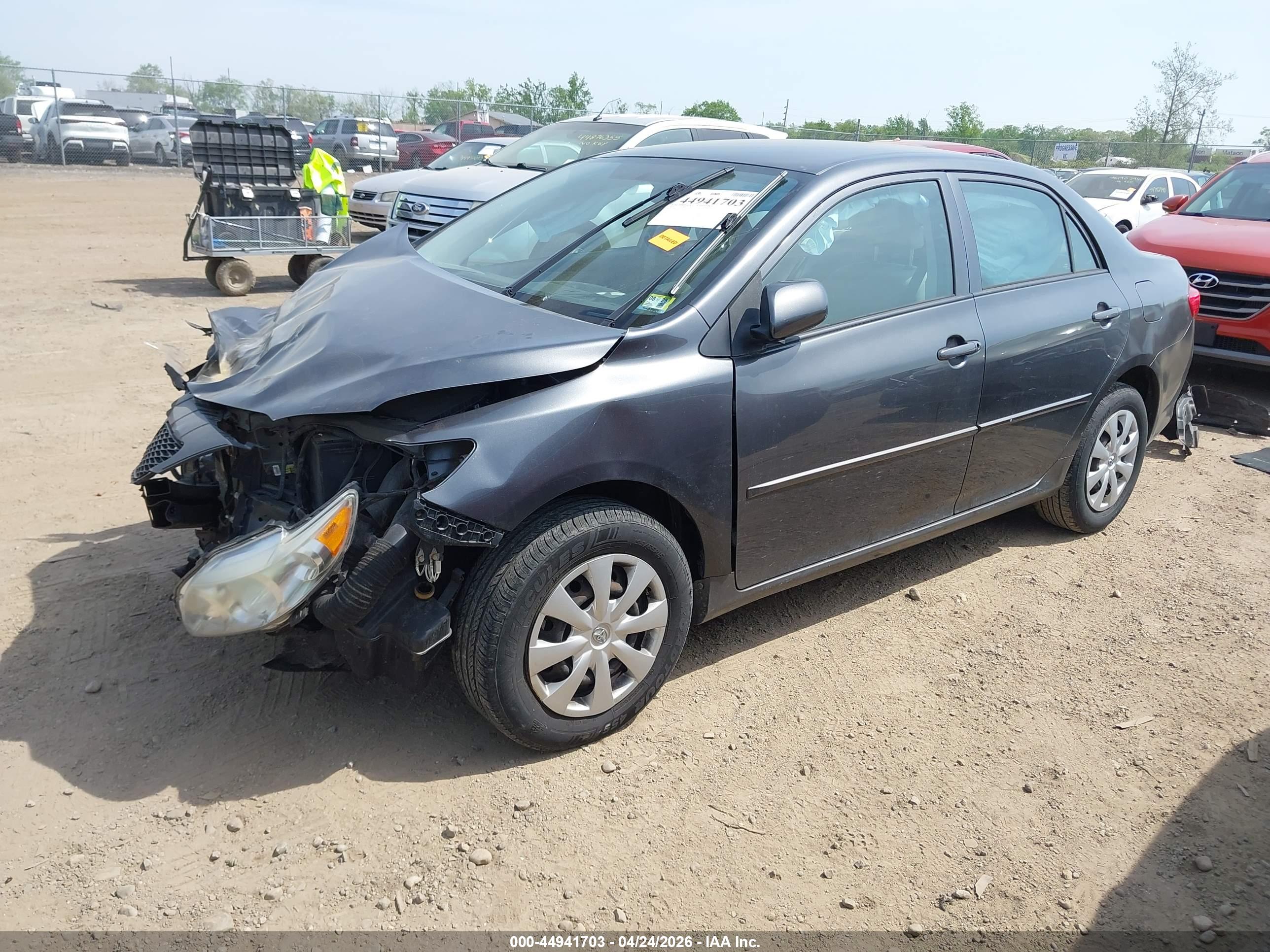 TOYOTA COROLLA image 2