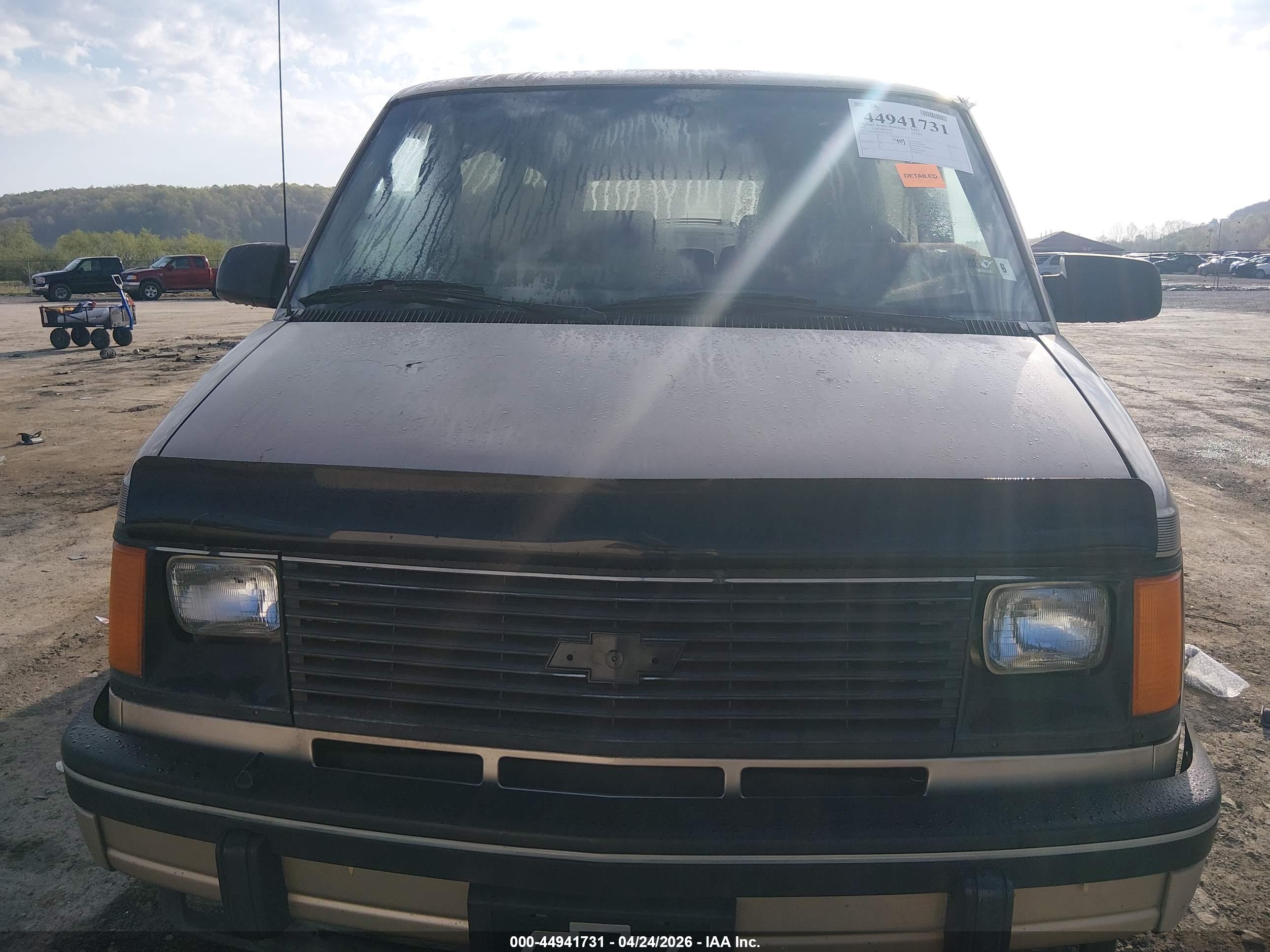 CHEVROLET ASTRO image 6